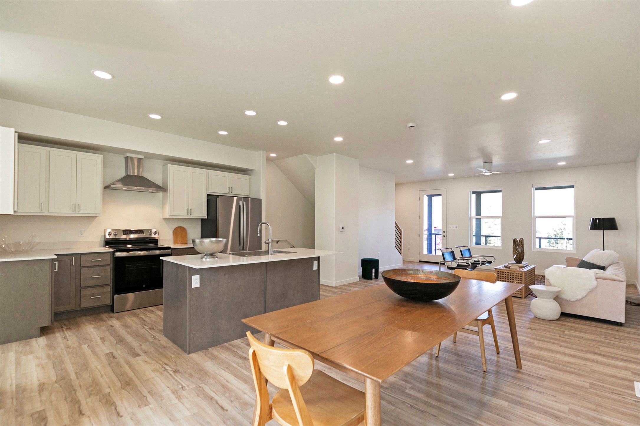 1705 Scott Street D Property Photo 1