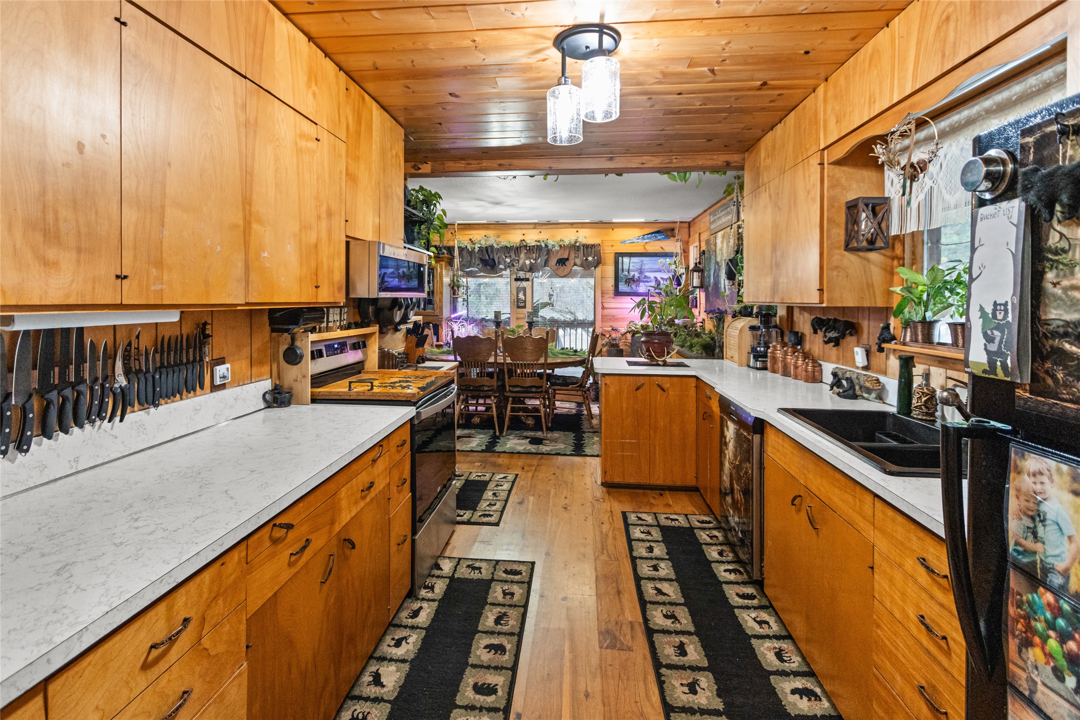 33011 Snyder Hill Lane Property Photo 9