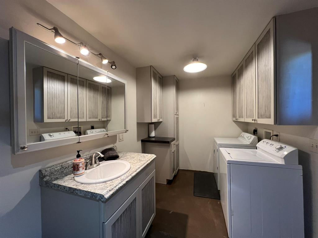 700 Keogh Court Property Photo 28