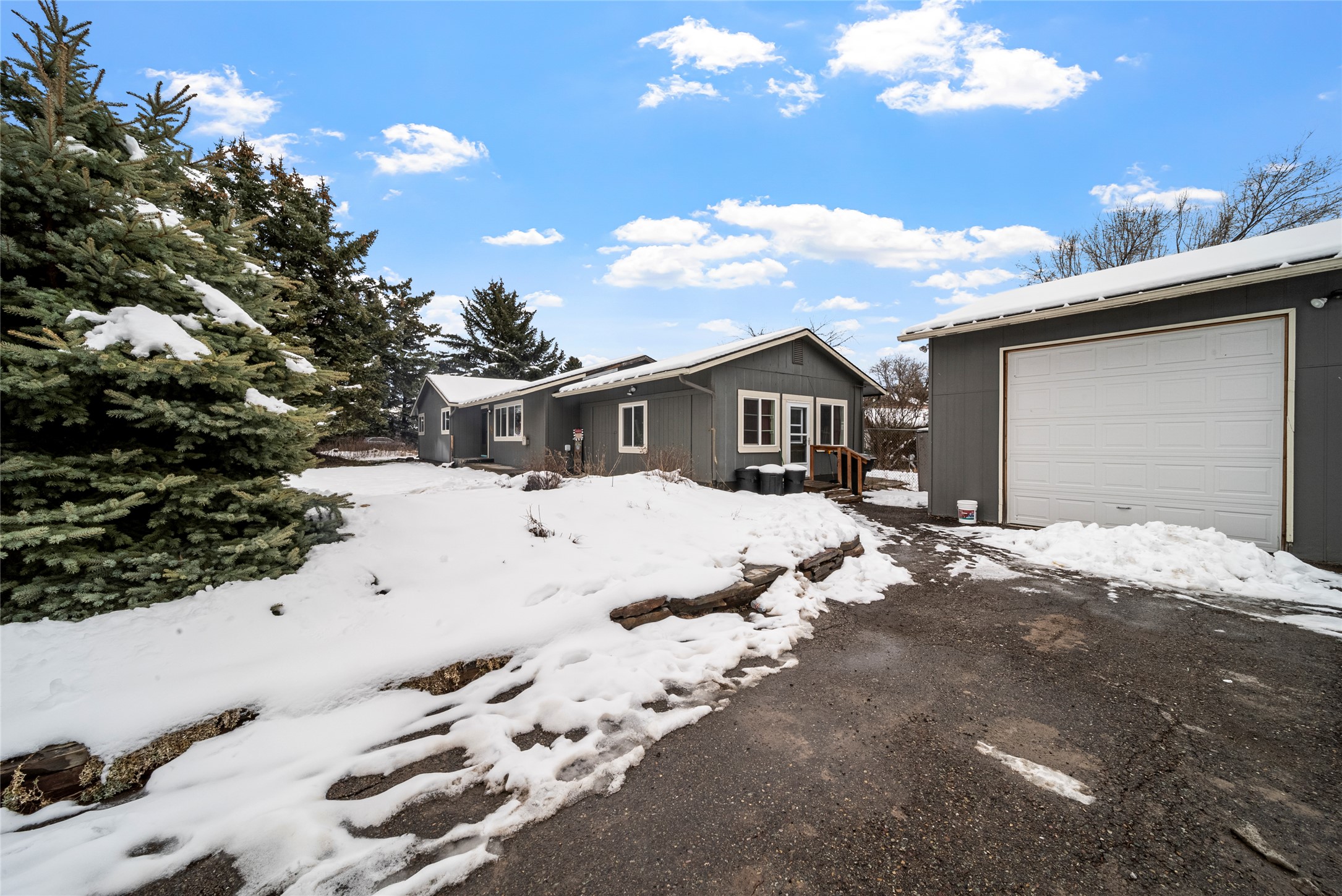 1545 Lehi Lane Property Photo 3