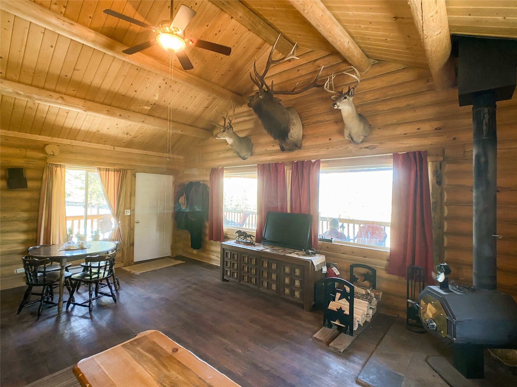 398 Reimel Loop Property Photo 3