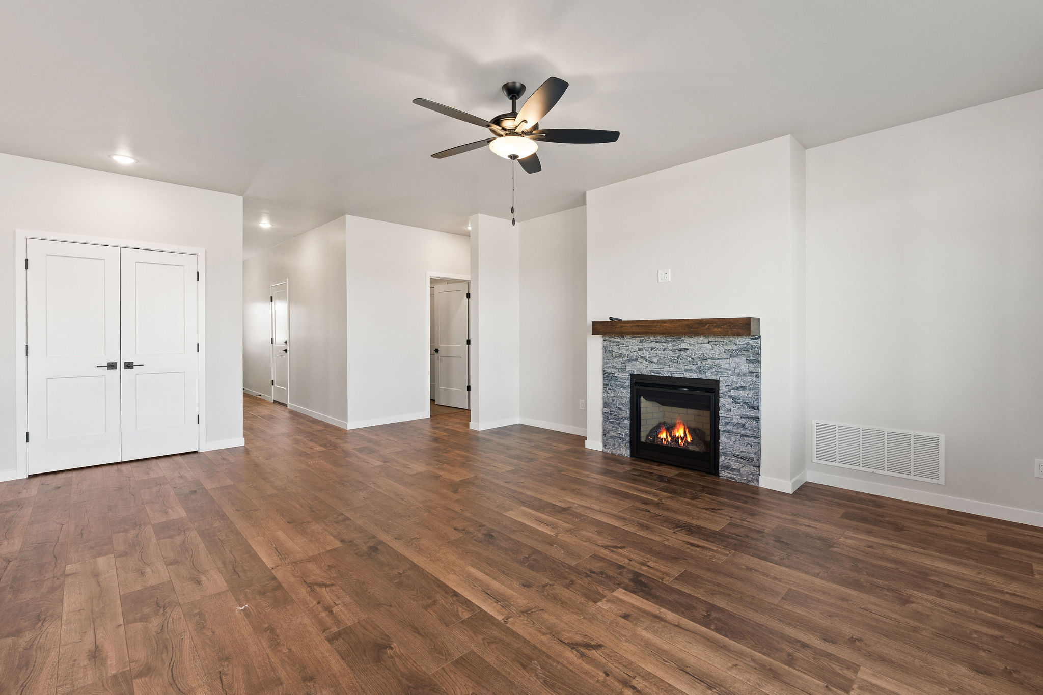 812 Rivet Way Property Photo 8