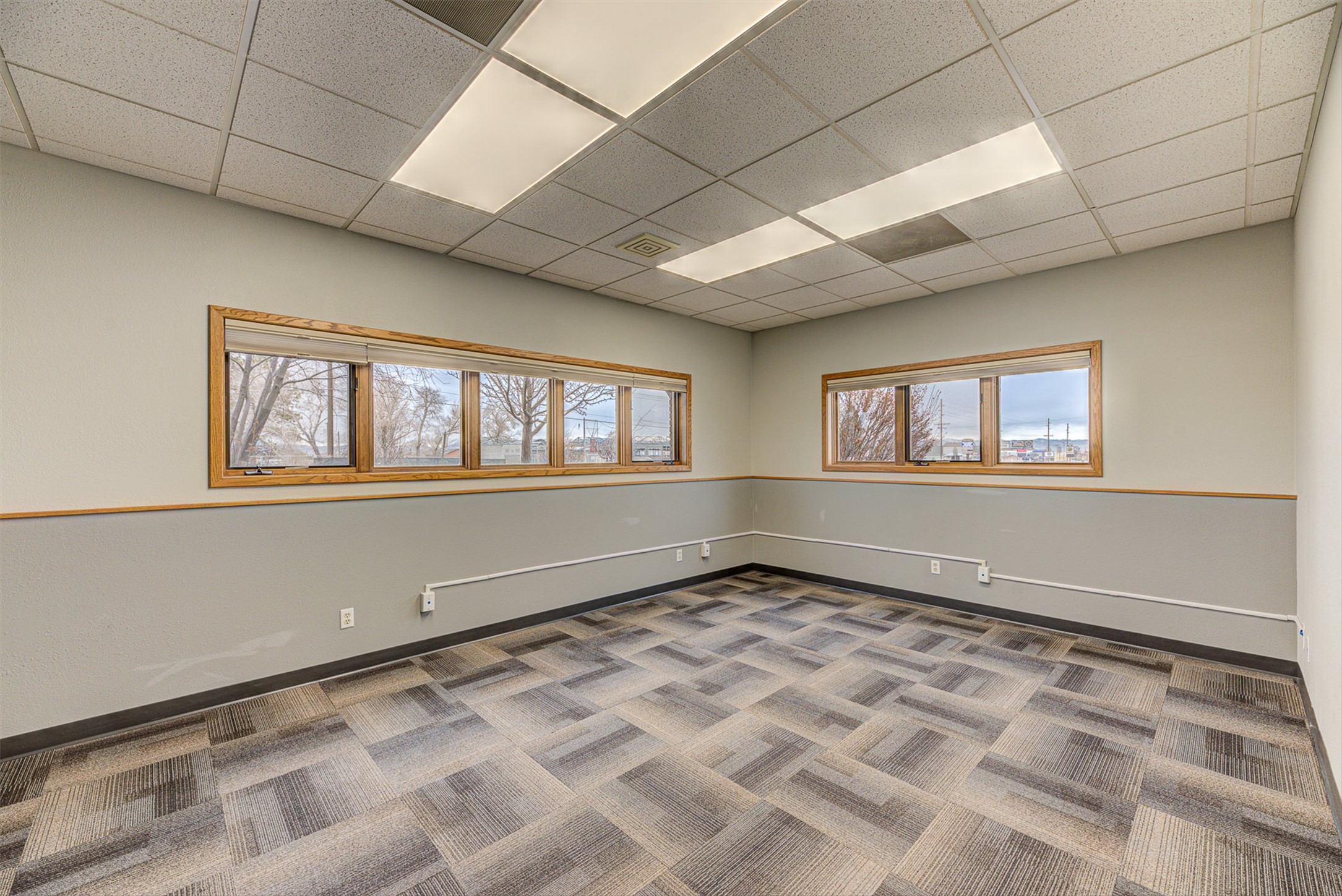 825 W Custer Avenue Property Photo 8