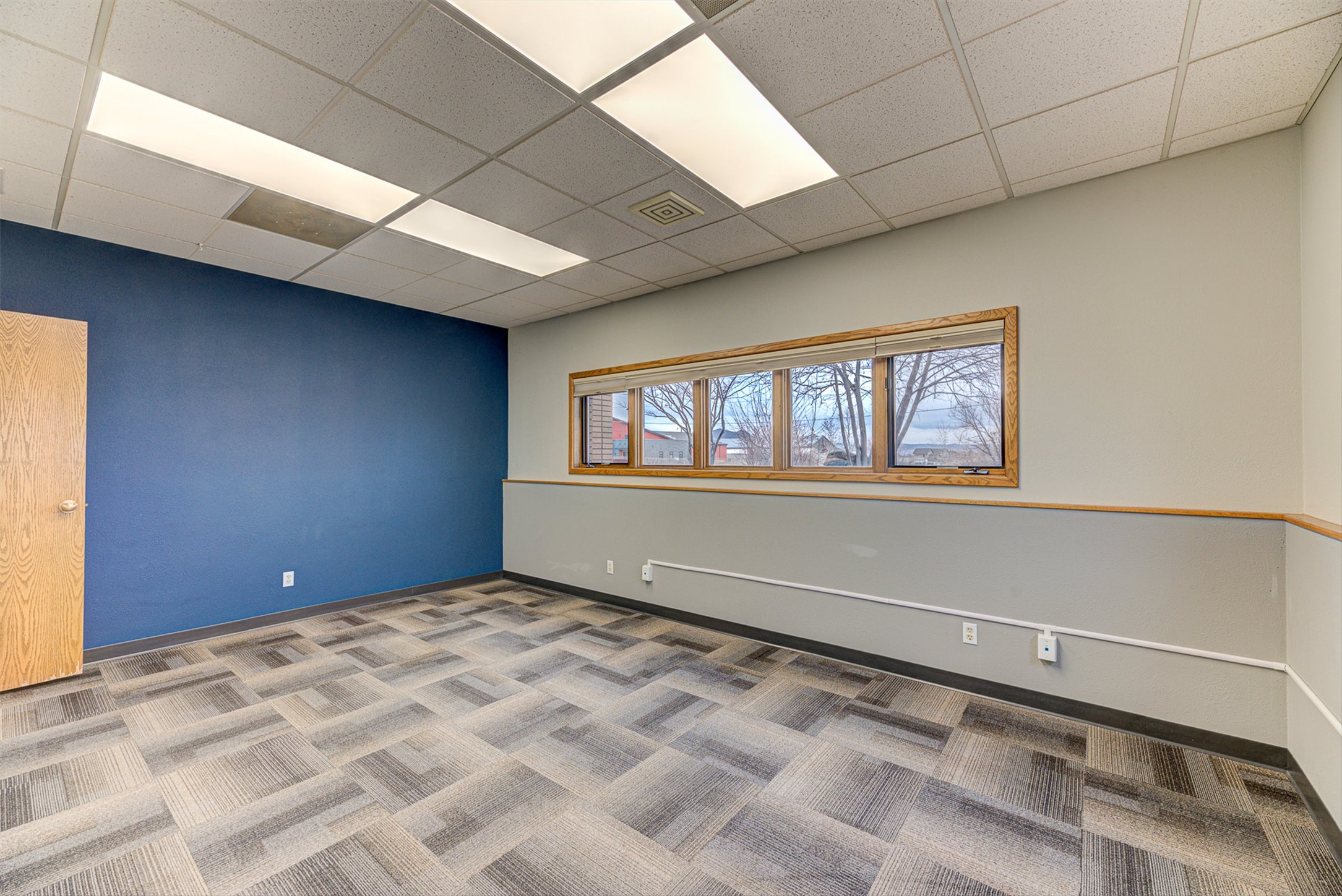 825 W Custer Avenue Property Photo 10