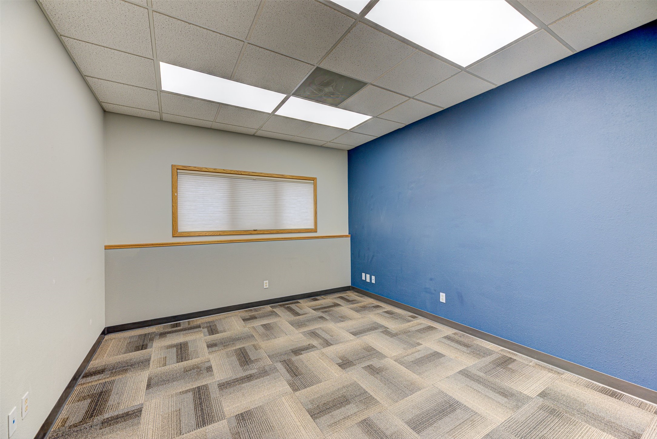 825 W Custer Avenue Property Photo 18