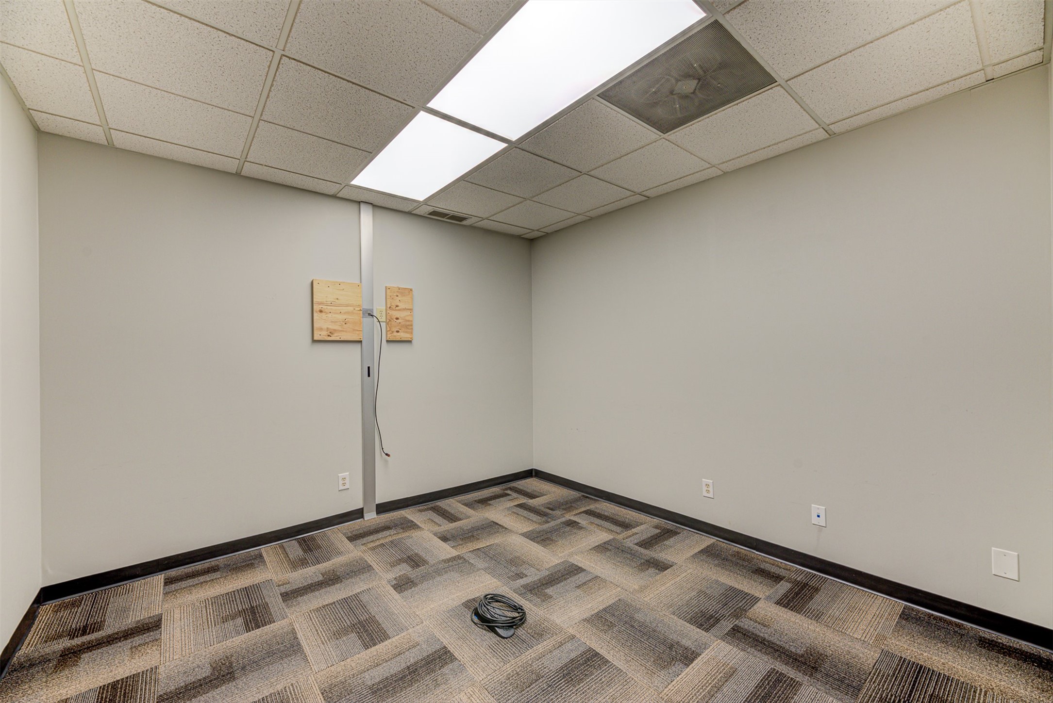 825 W Custer Avenue Property Photo 36
