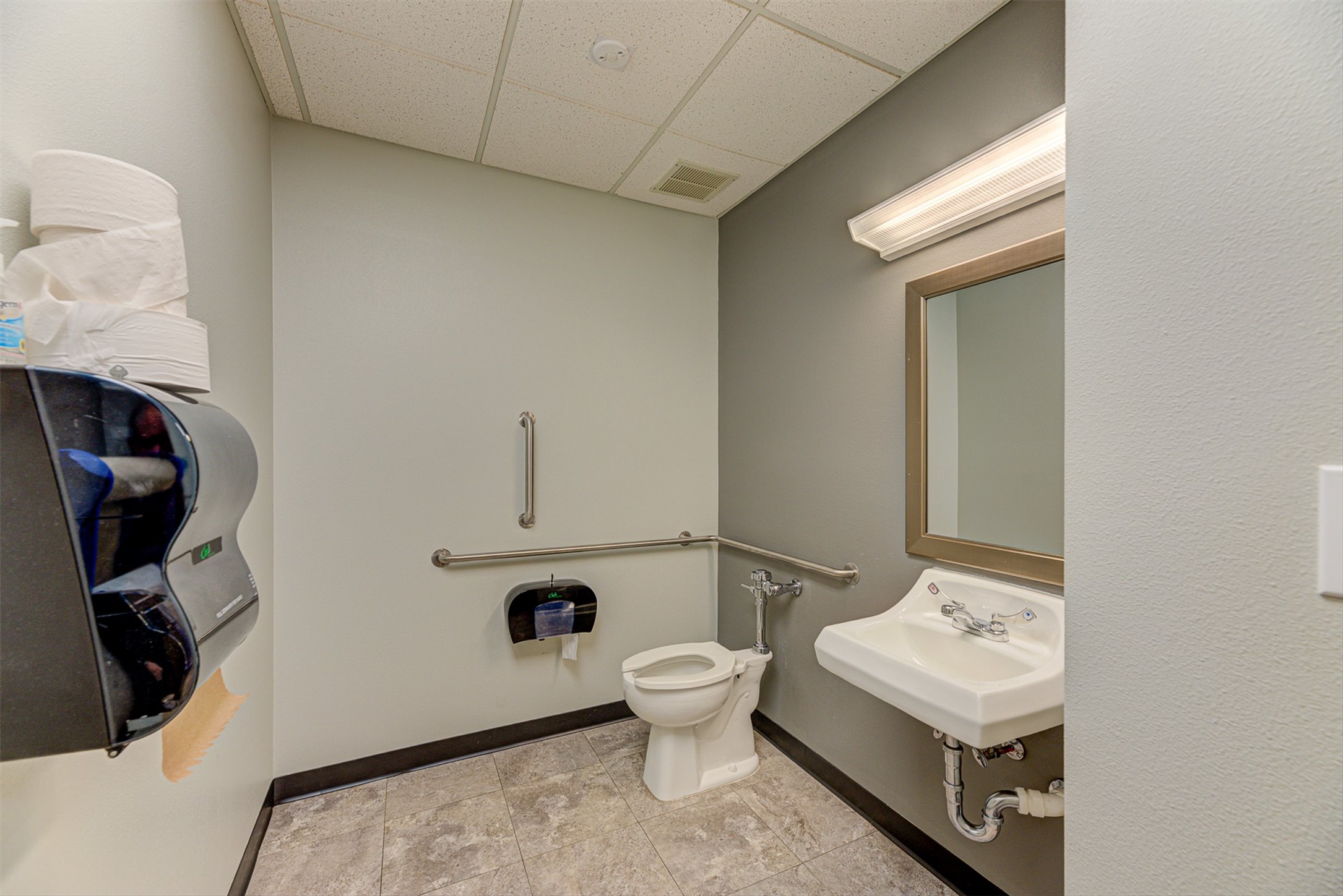 825 W Custer Avenue Property Photo 49