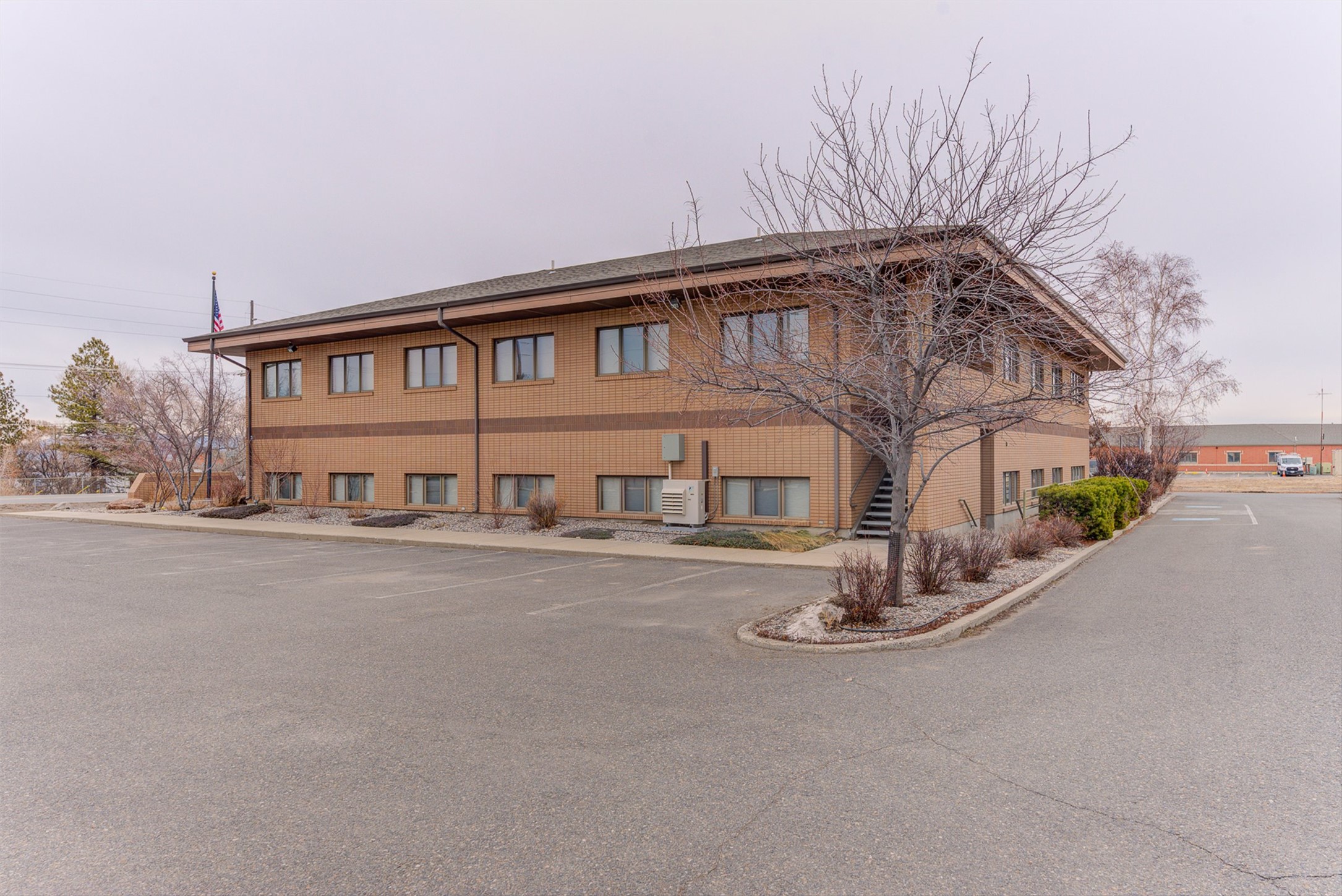 825 W Custer Avenue Property Photo 62