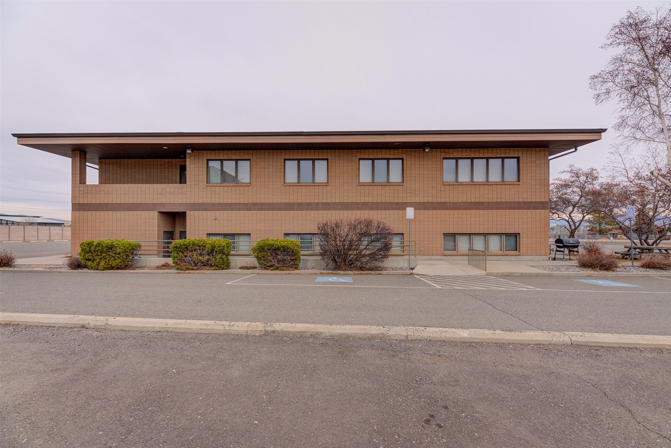 825 W Custer Avenue Property Photo 66