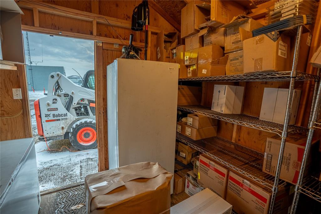 2046 Hwy 2 E Property Photo 25