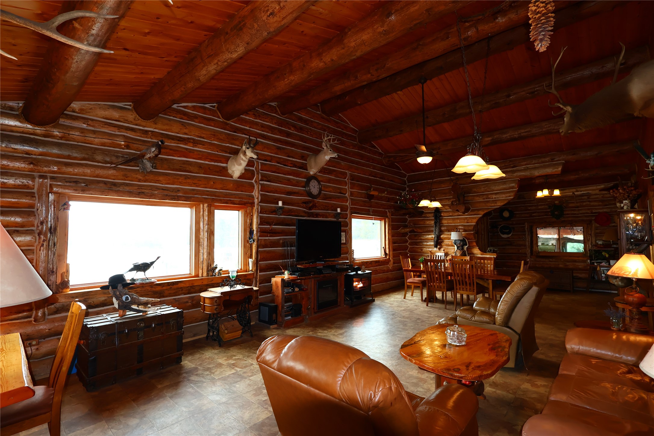 6042 Highway 83 N Property Photo 9