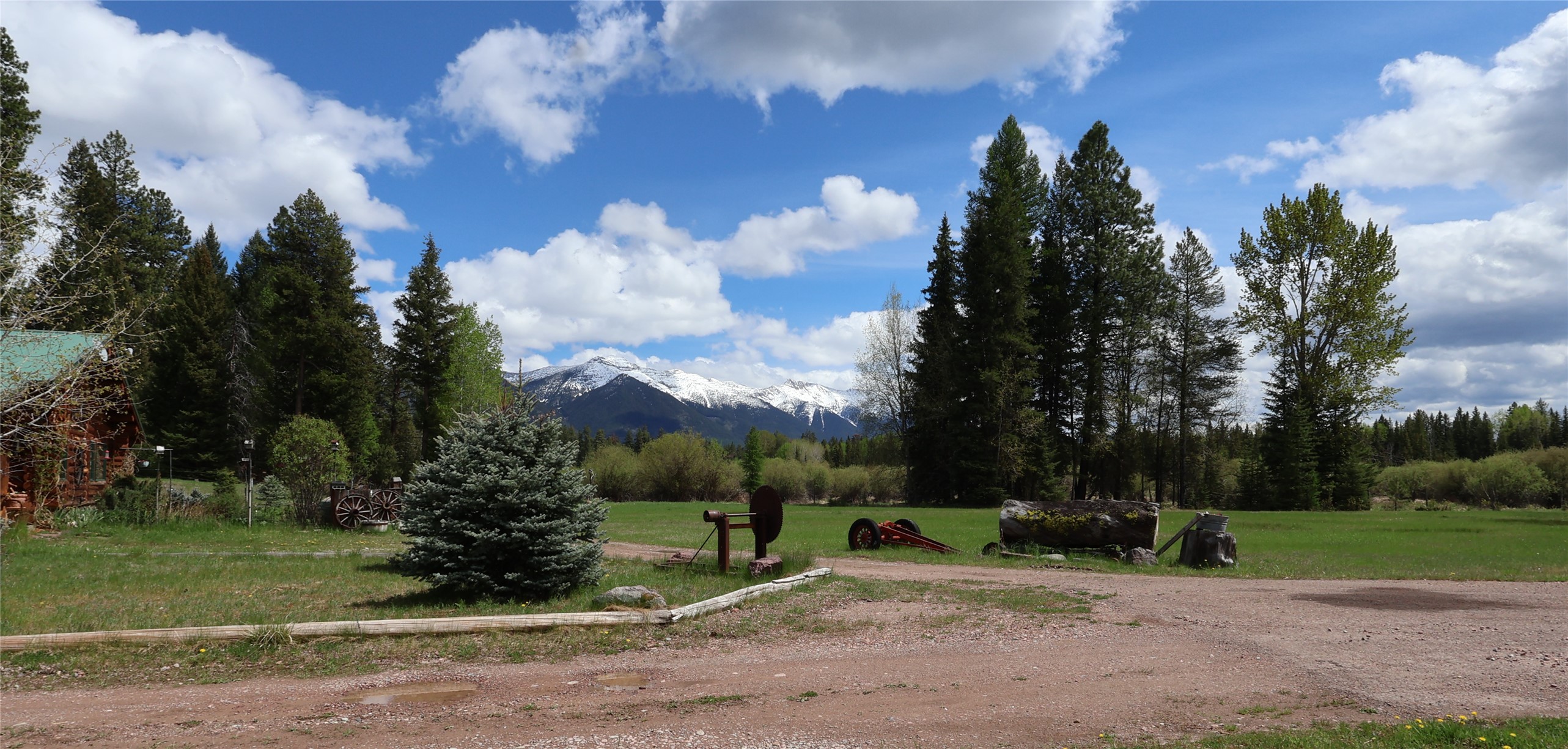 6042 Highway 83 N Property Photo 16