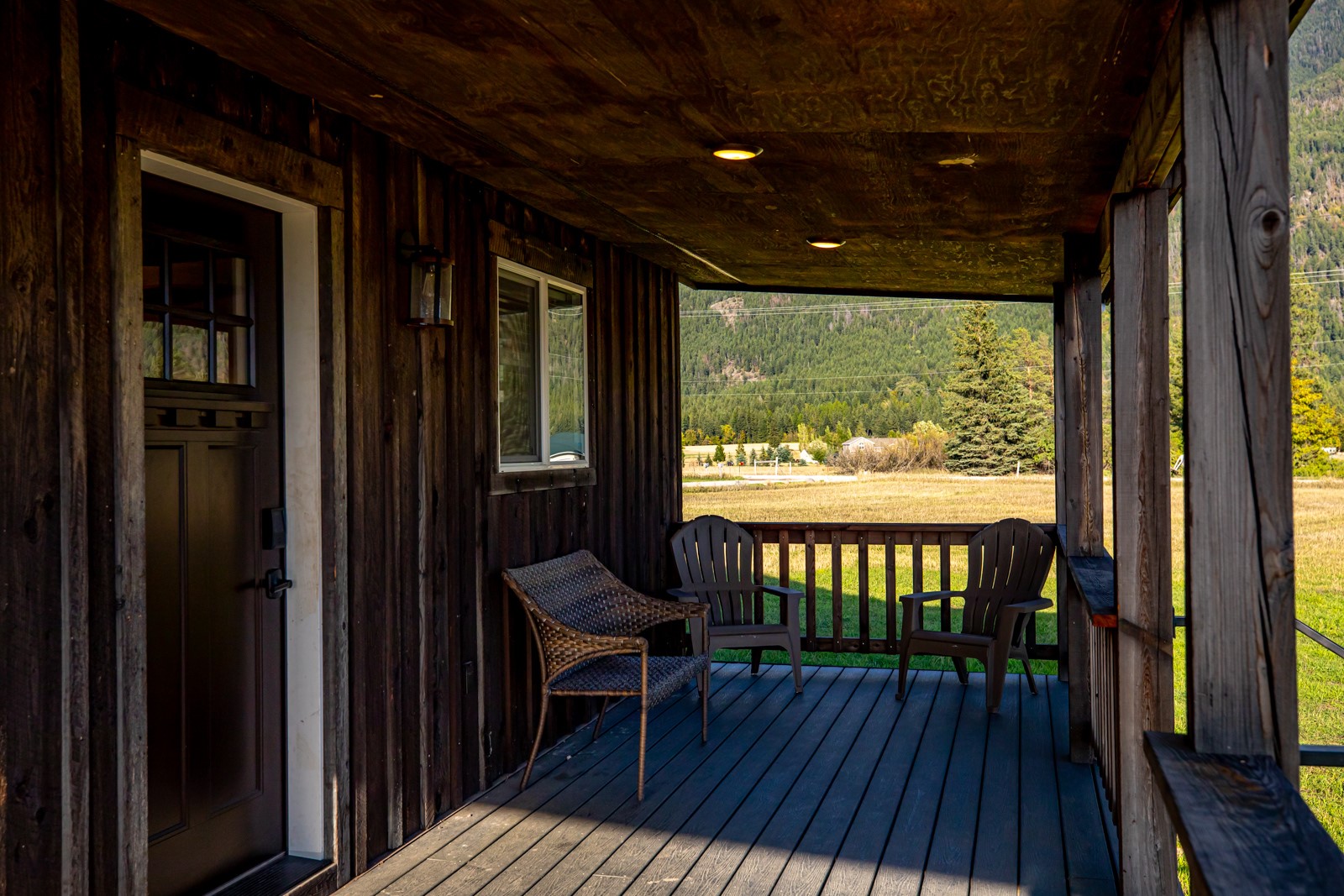 916 Jensen Road Property Photo 9