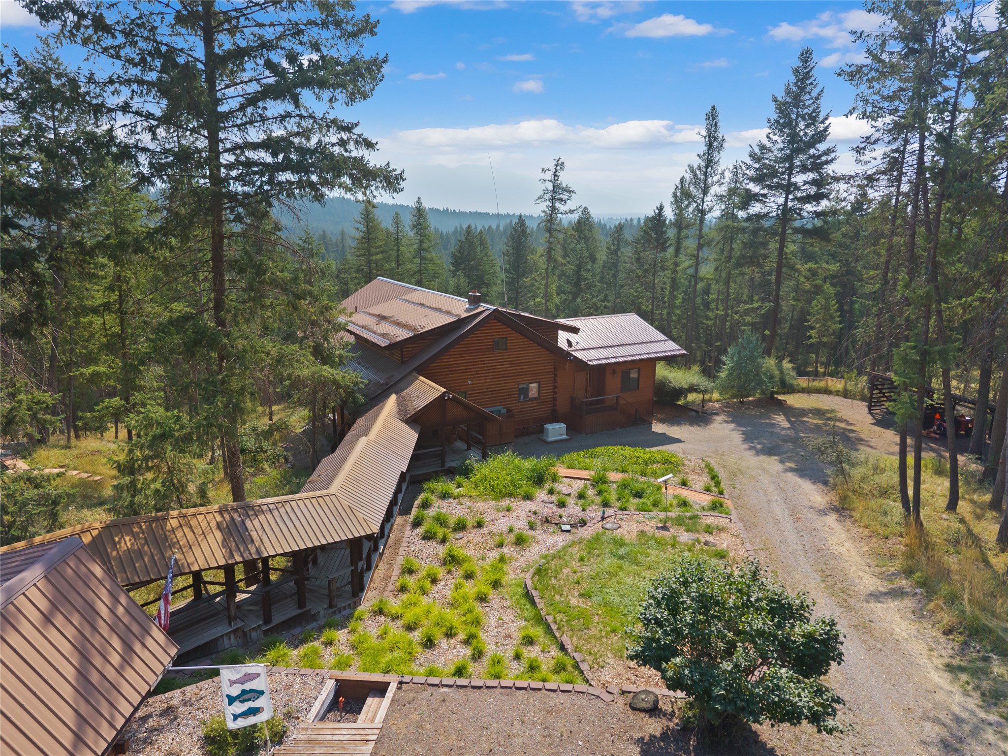 130 Wagon Wheel Road Property Photo 3