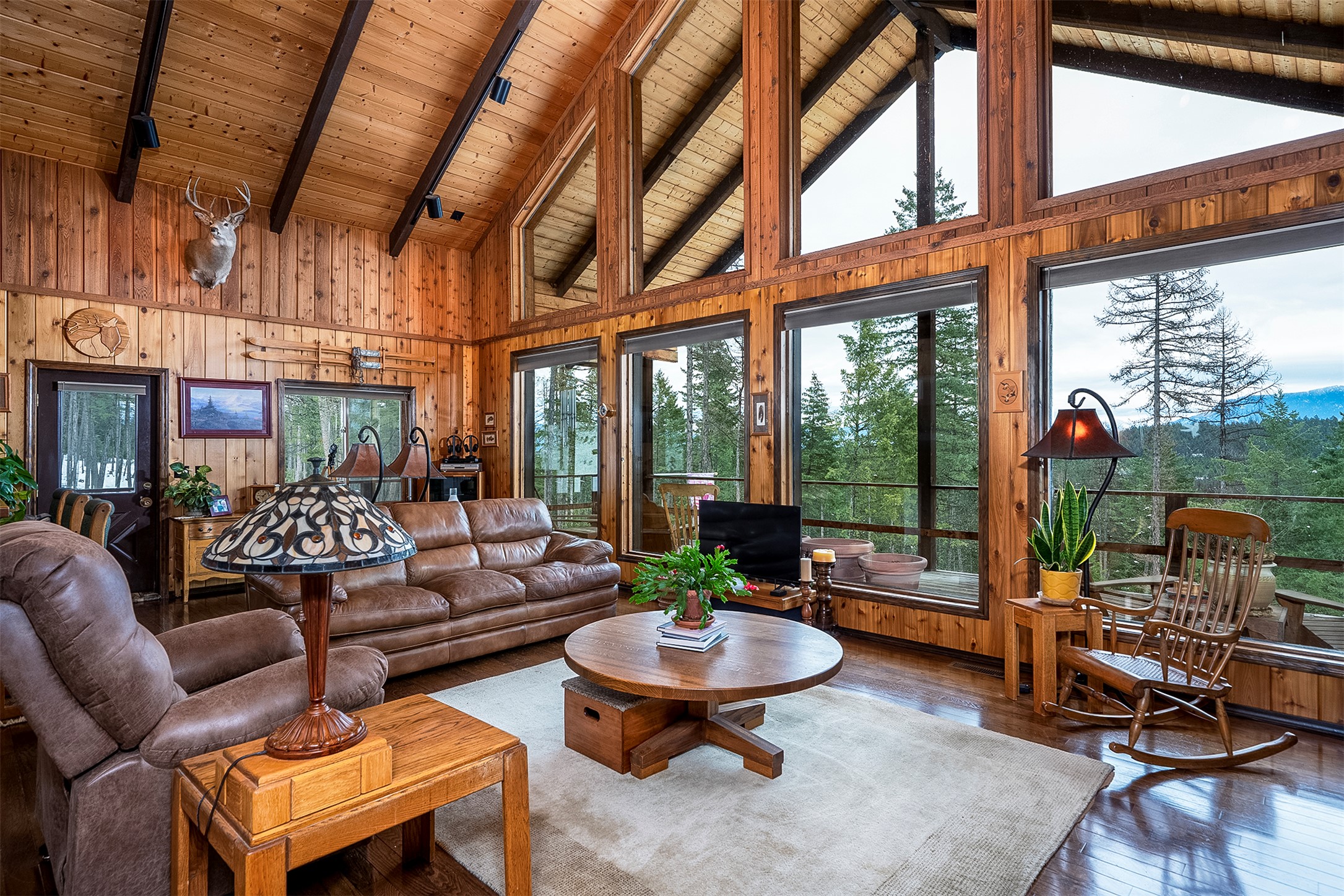 130 Wagon Wheel Road Property Photo 7