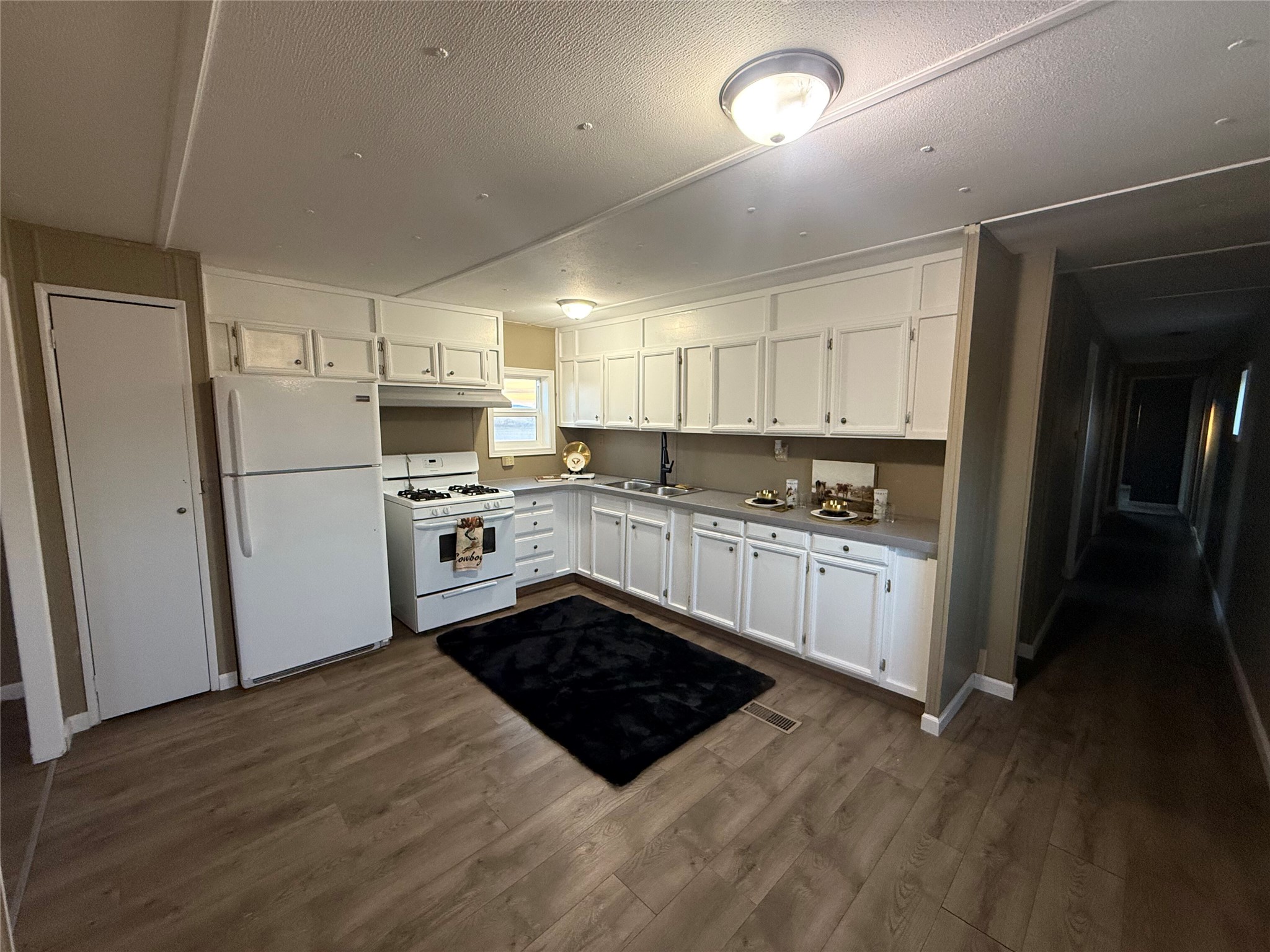685 5th Avenue Property Photo 1