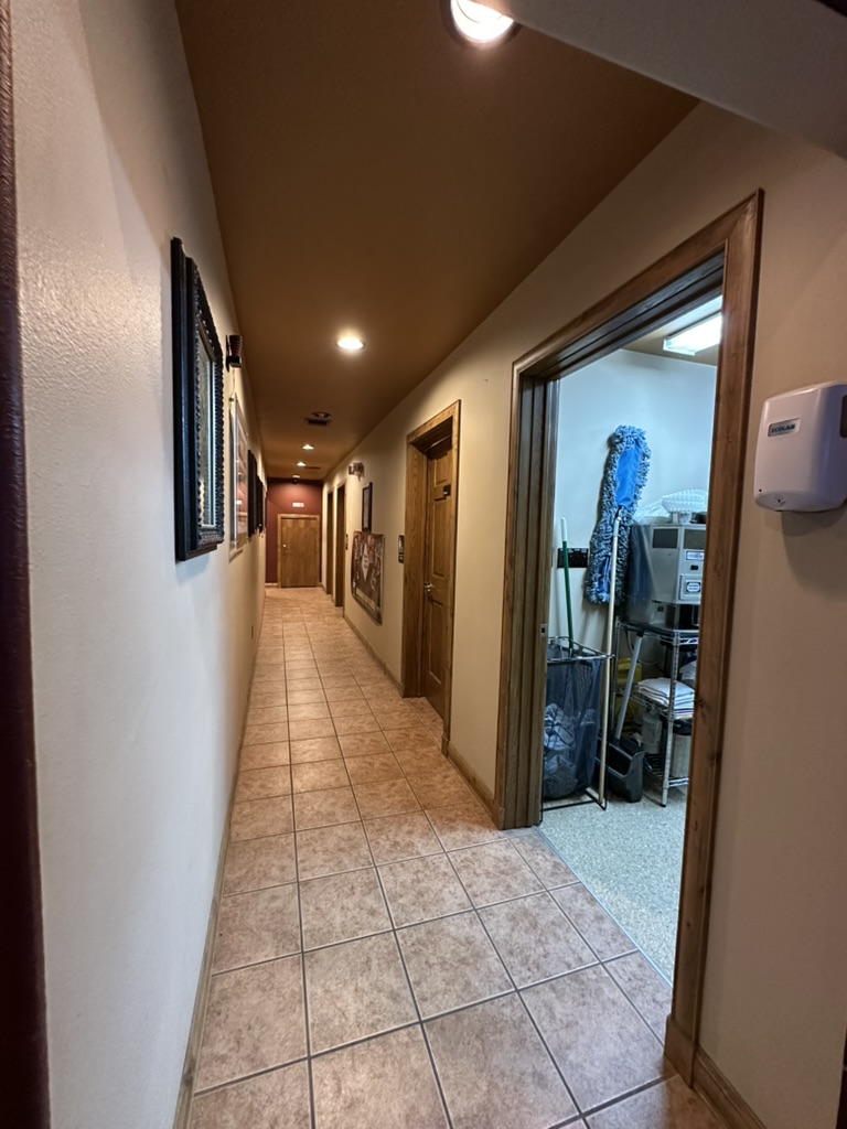 1110 W Custer Avenue Property Photo 29