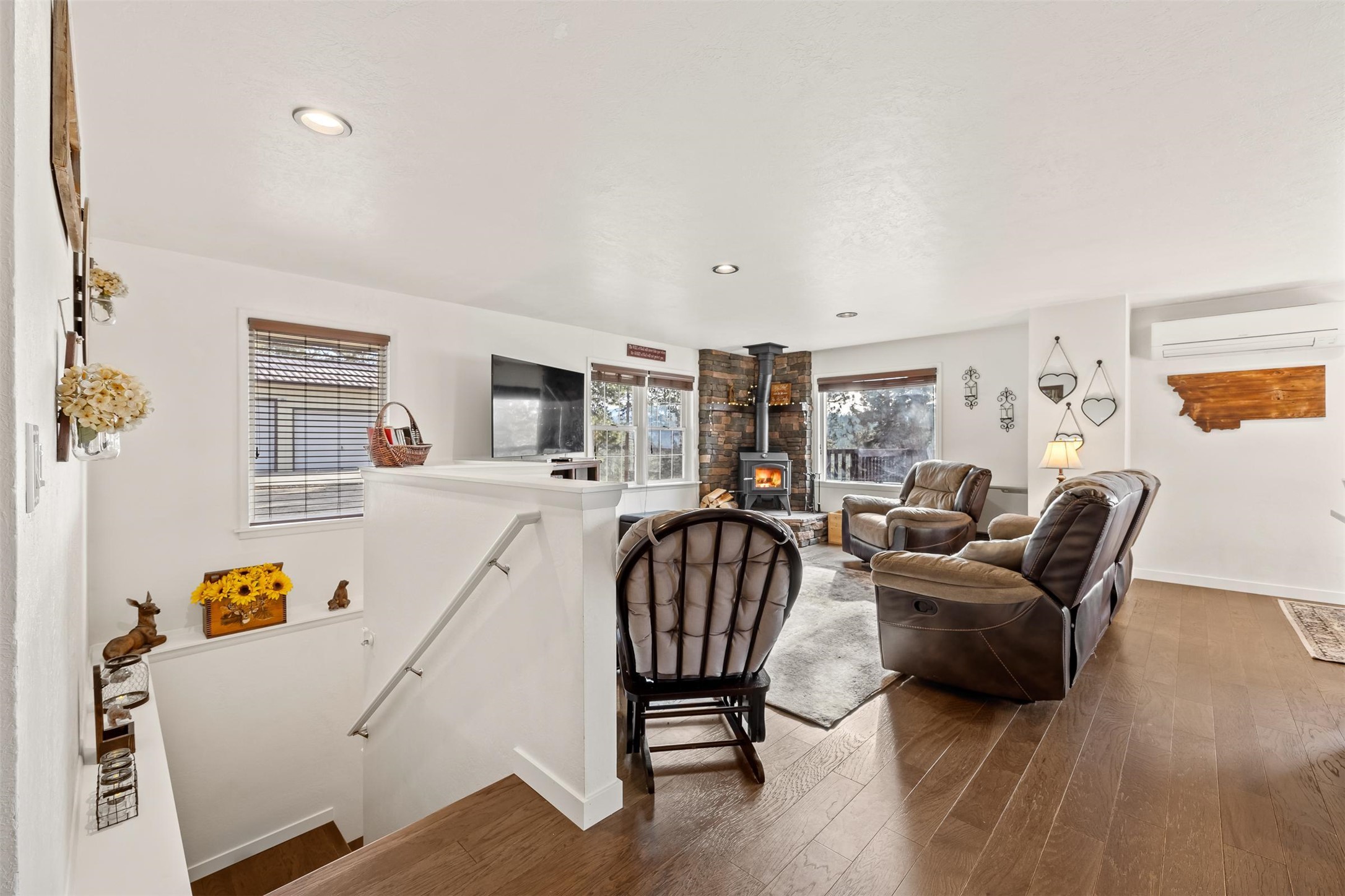 333 Hillview Drive Property Photo 11