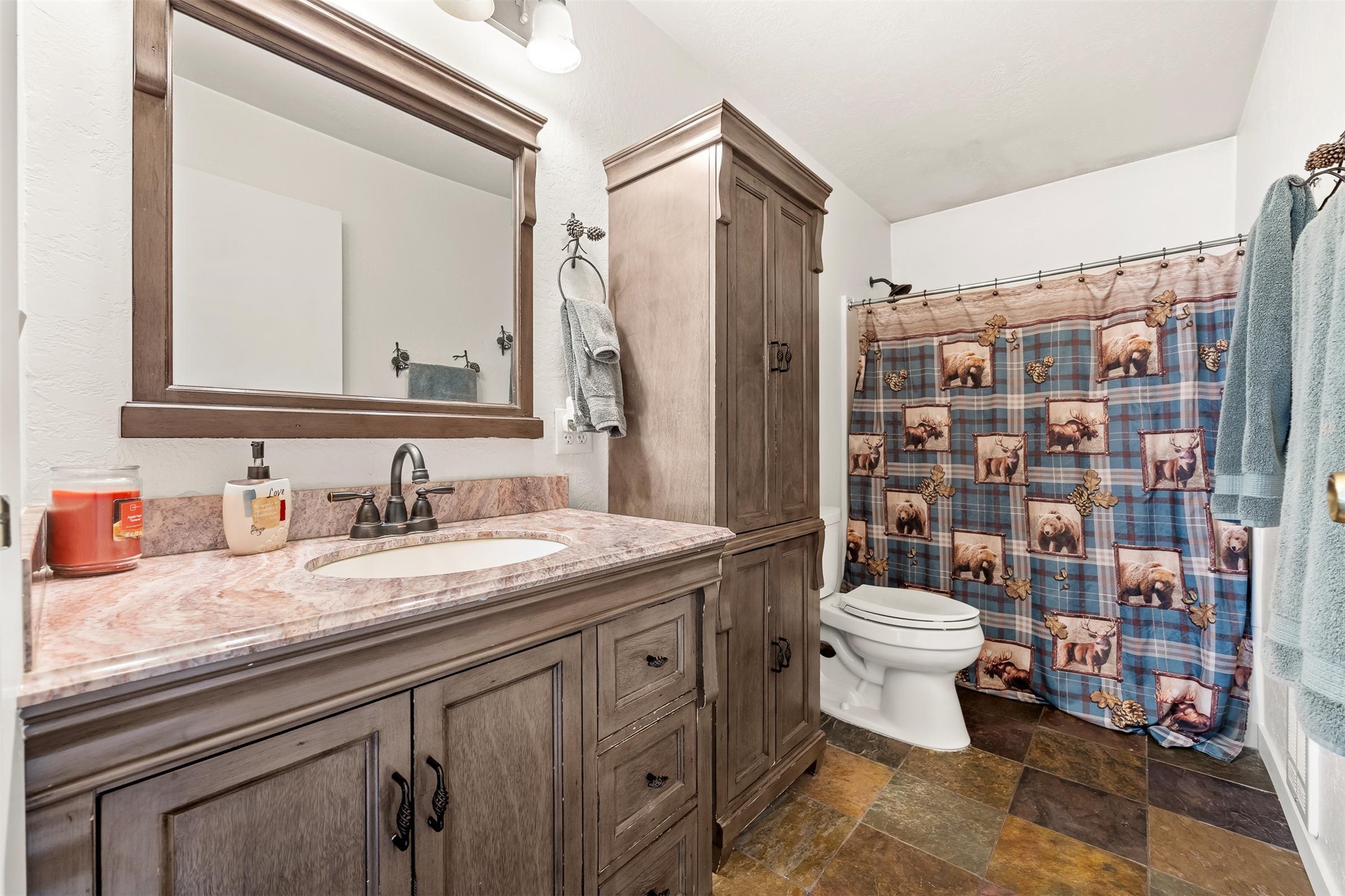 333 Hillview Drive Property Photo 13
