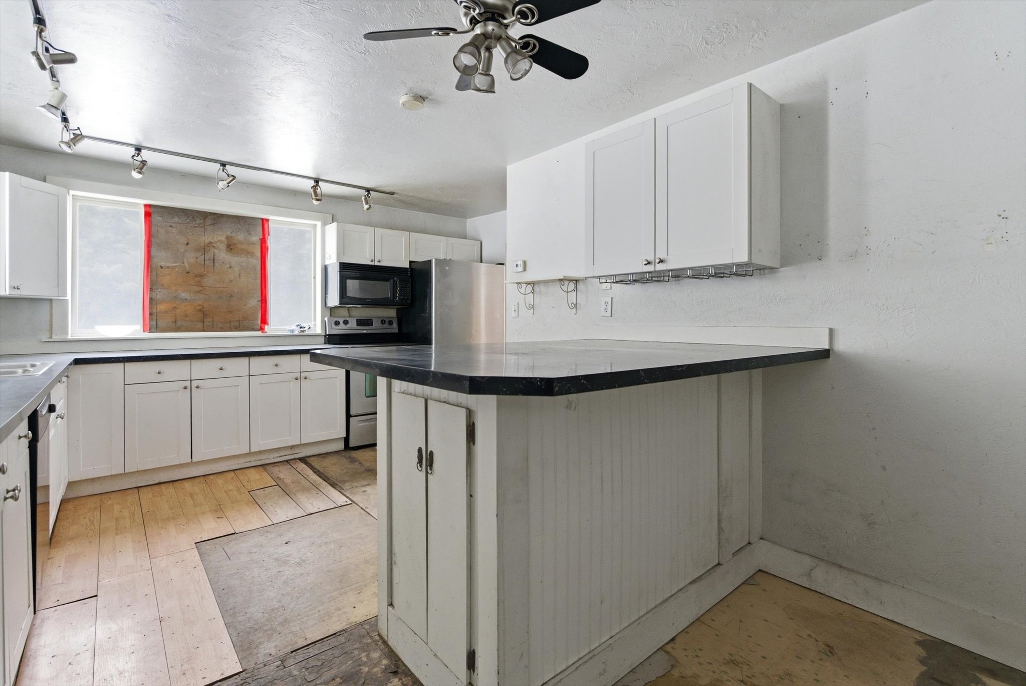 9590 Us Hwy 2 E Property Photo 17