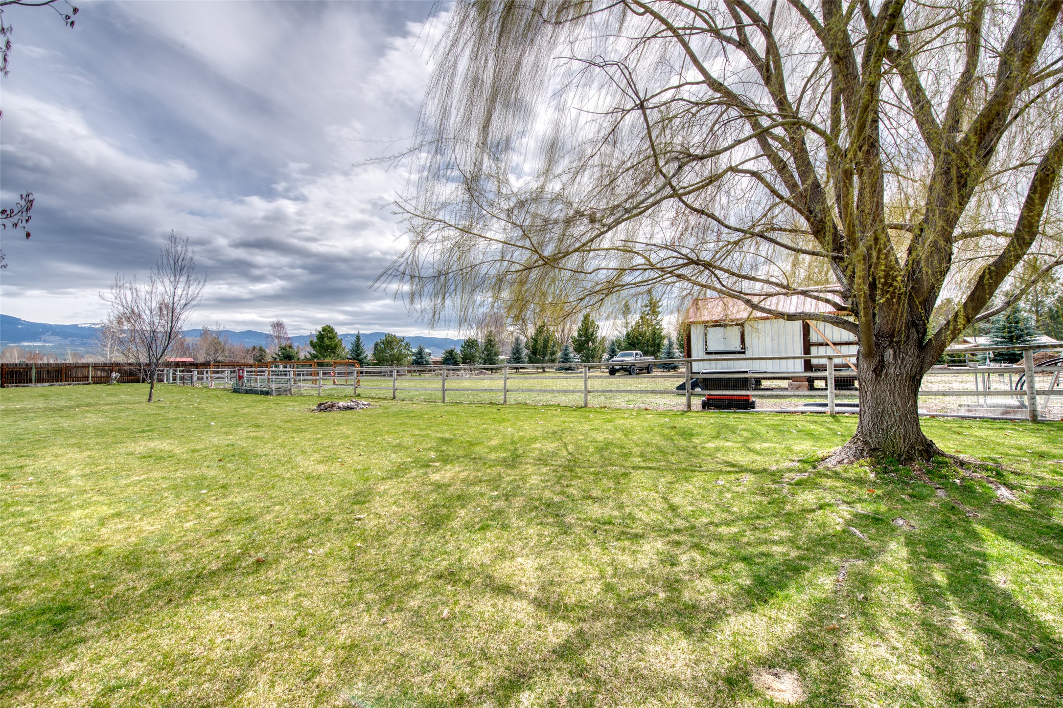 375 Whispering Willow Way Property Photo 3