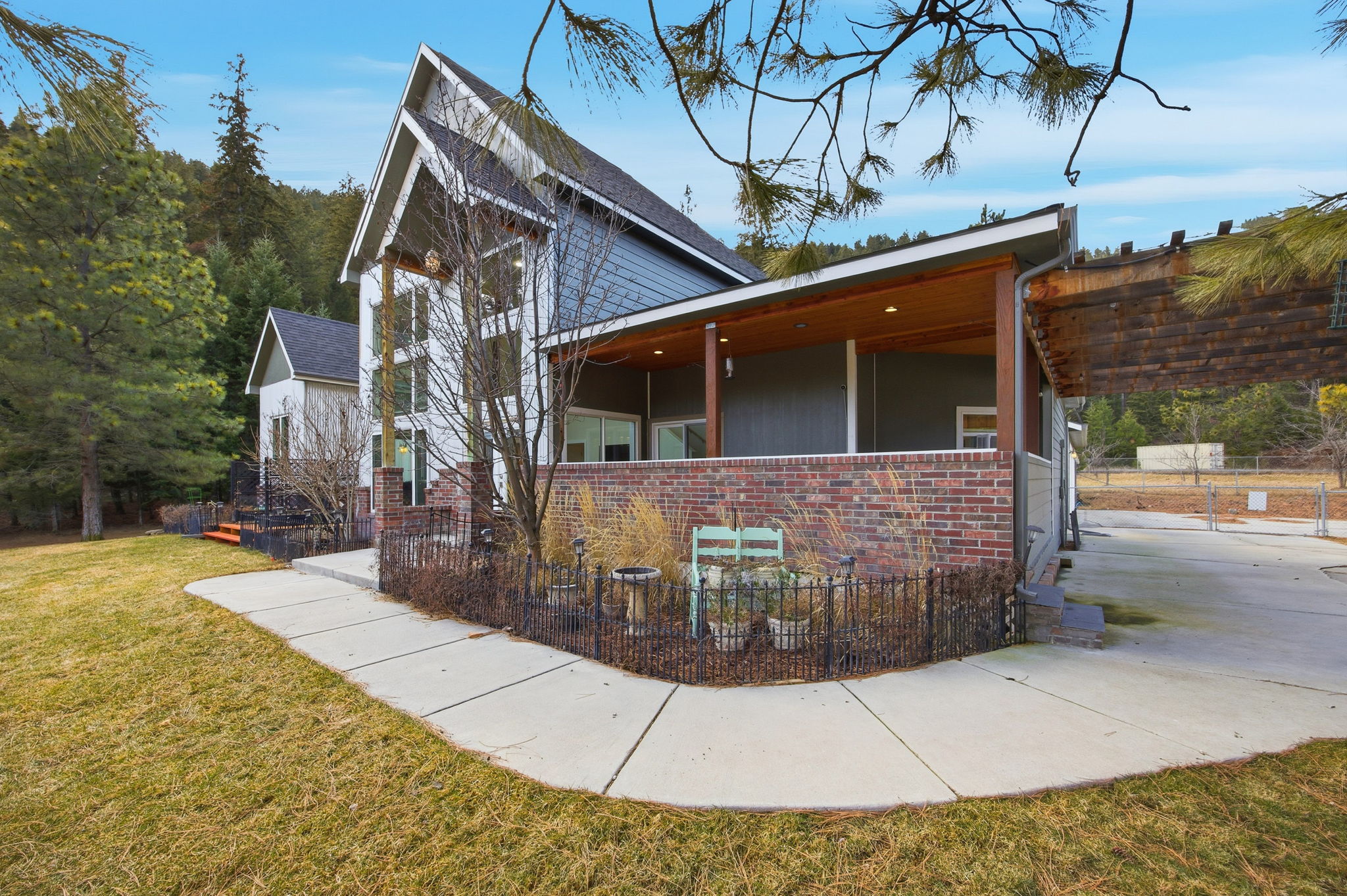 11327 Sleeman Lane Property Photo 6
