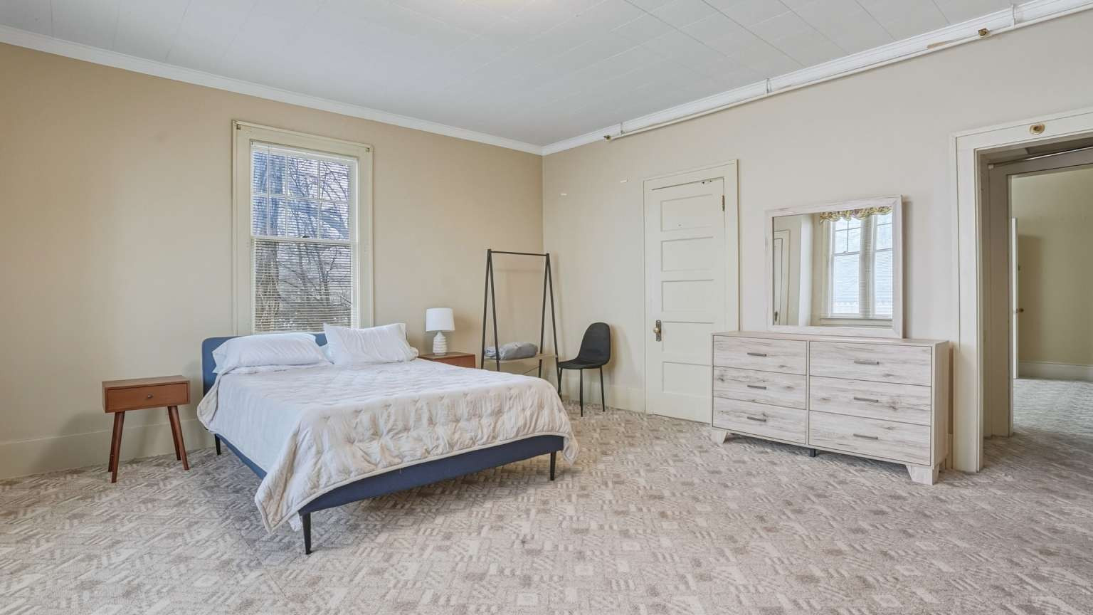 1005 Gerald Avenue Property Photo 10