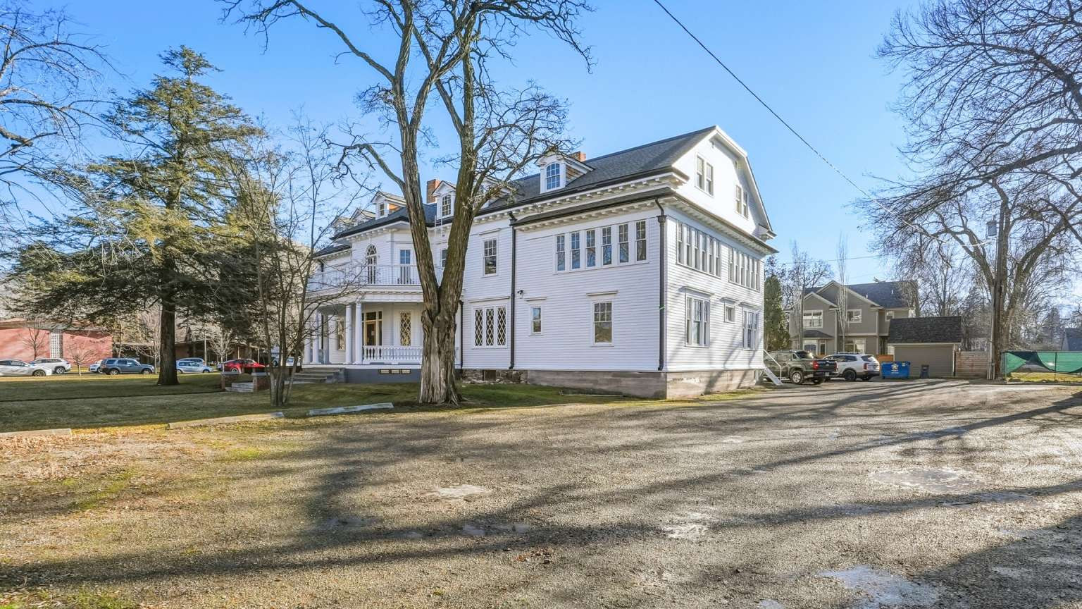 1005 Gerald Avenue Property Photo 17