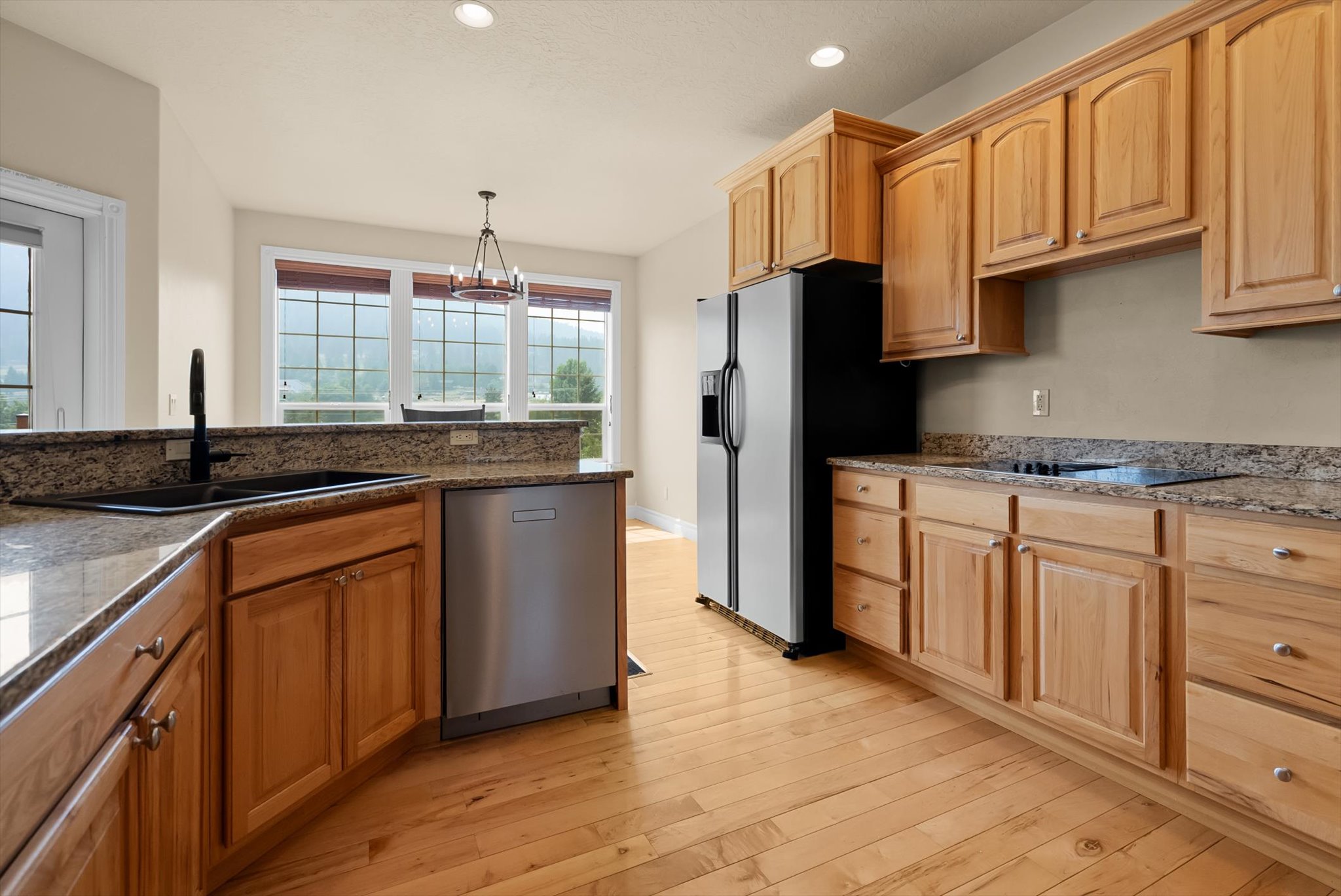 605 Stoneridge Drive Property Photo 15