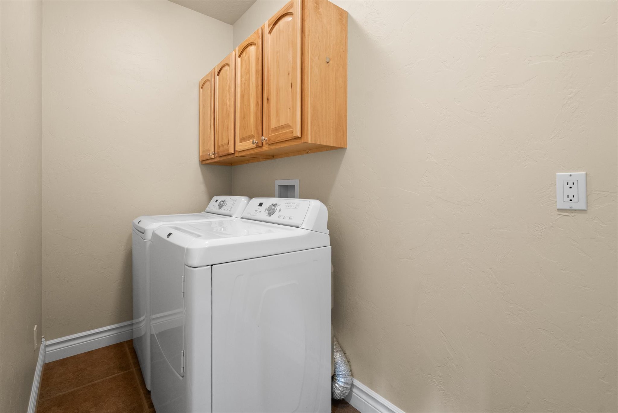 605 Stoneridge Drive Property Photo 17