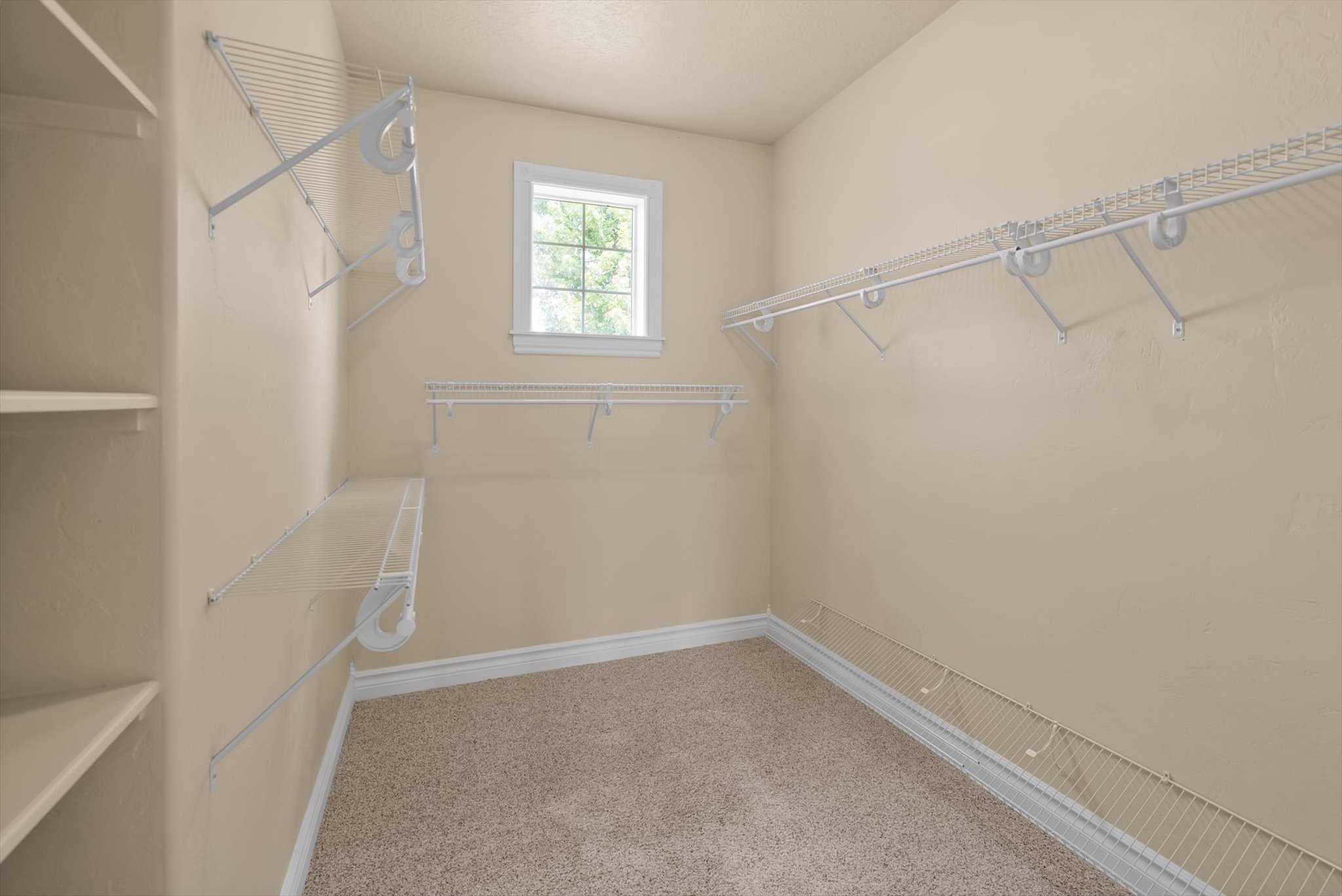 605 Stoneridge Drive Property Photo 24