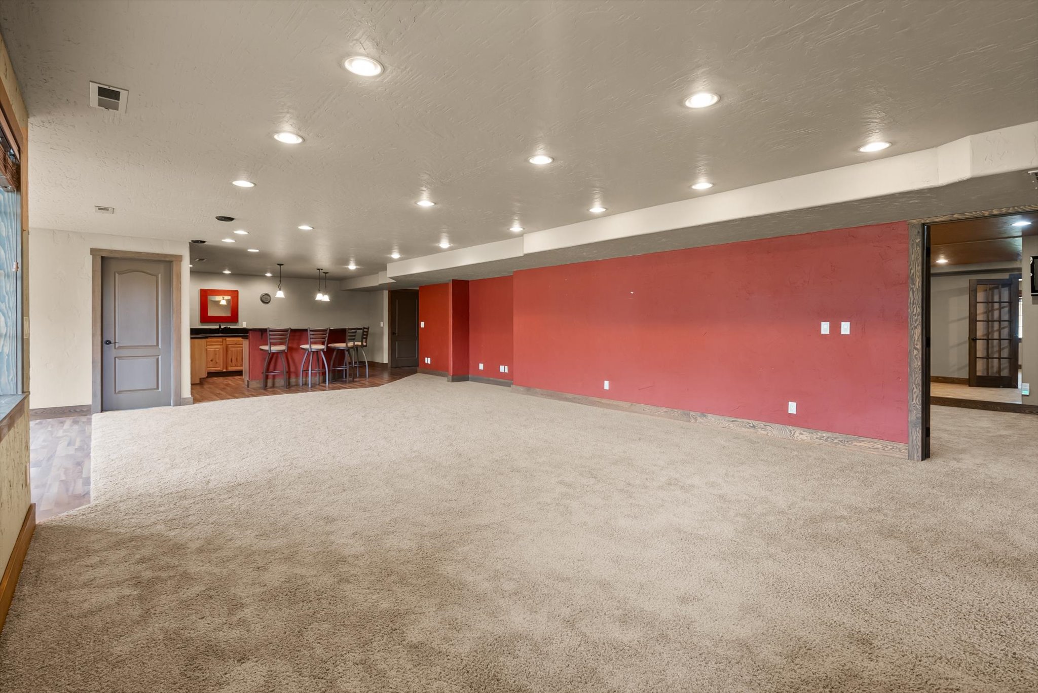605 Stoneridge Drive Property Photo 34