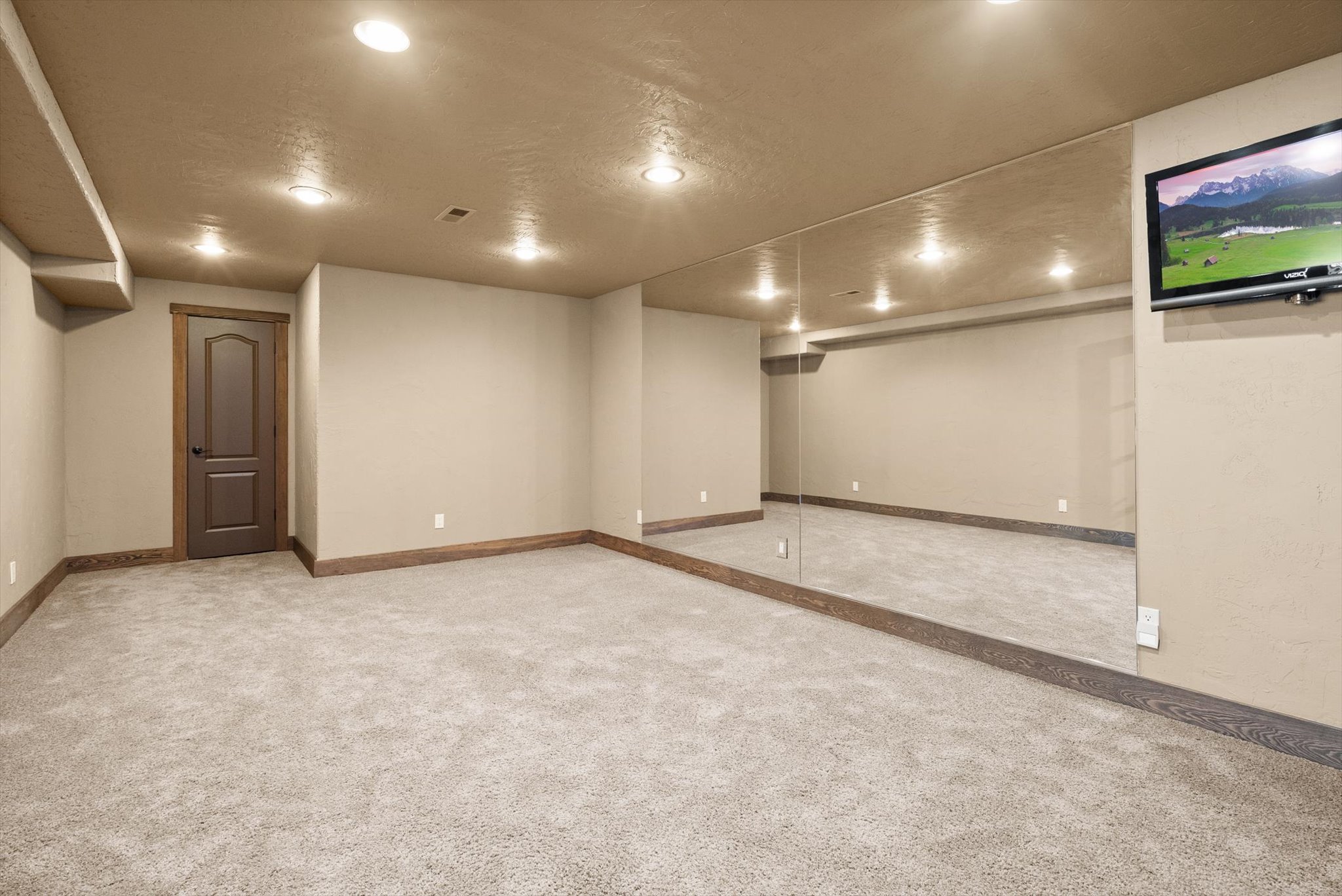605 Stoneridge Drive Property Photo 41