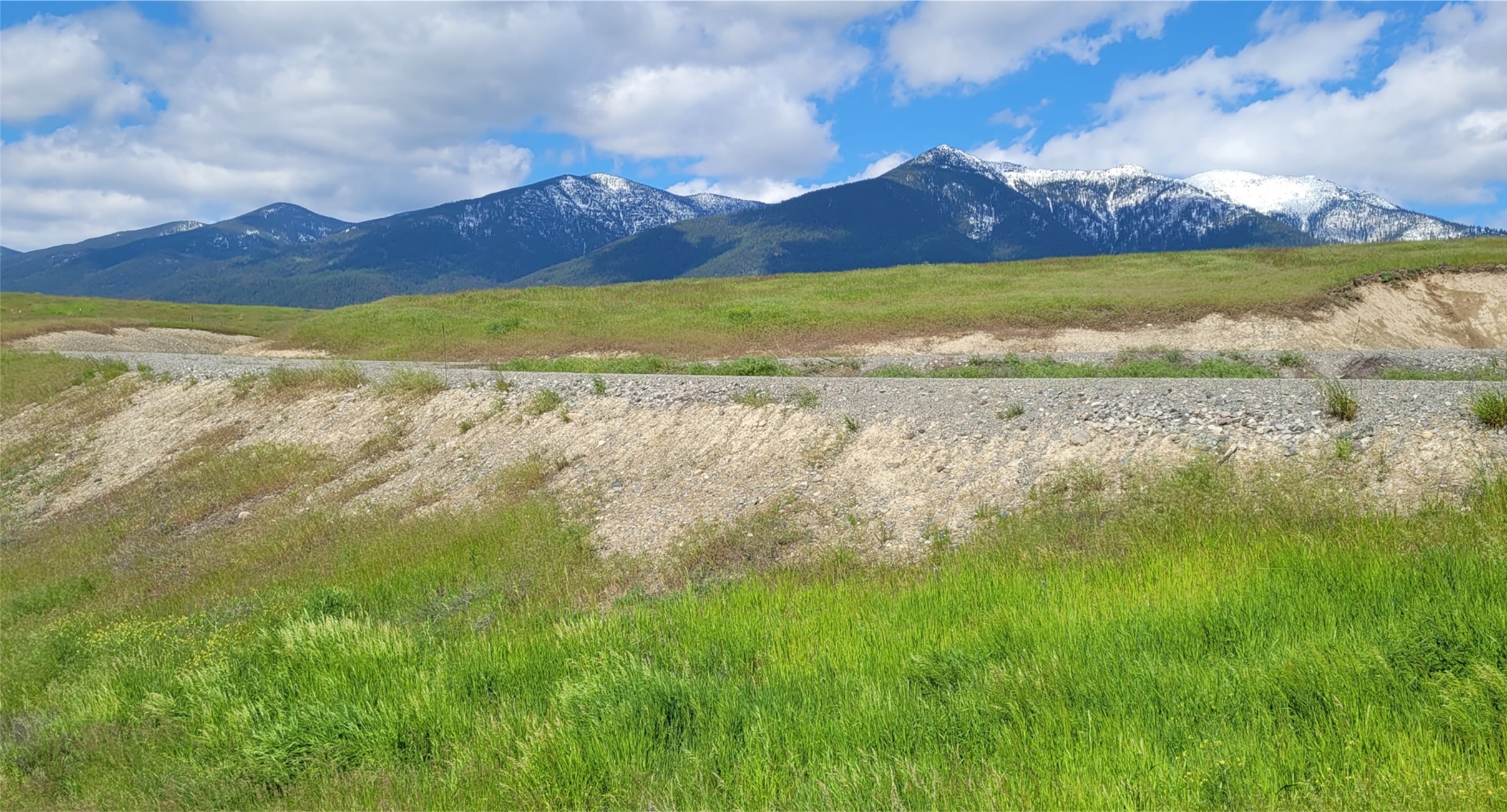 138 Grassy Loop Property Photo 4