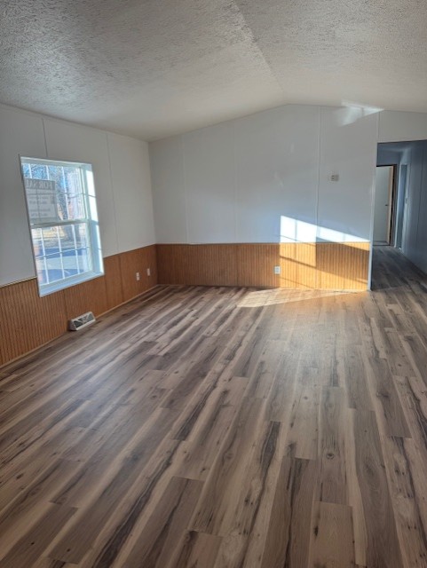 1820 Chestnut Street Property Photo 4