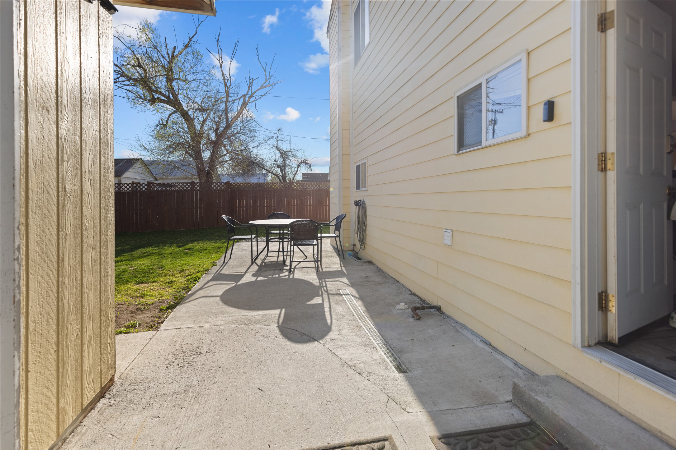 310 E Clark Street Property Photo 10