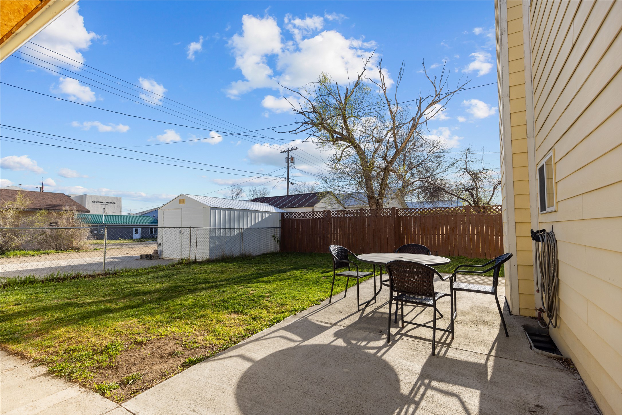 310 E Clark Street Property Photo 11