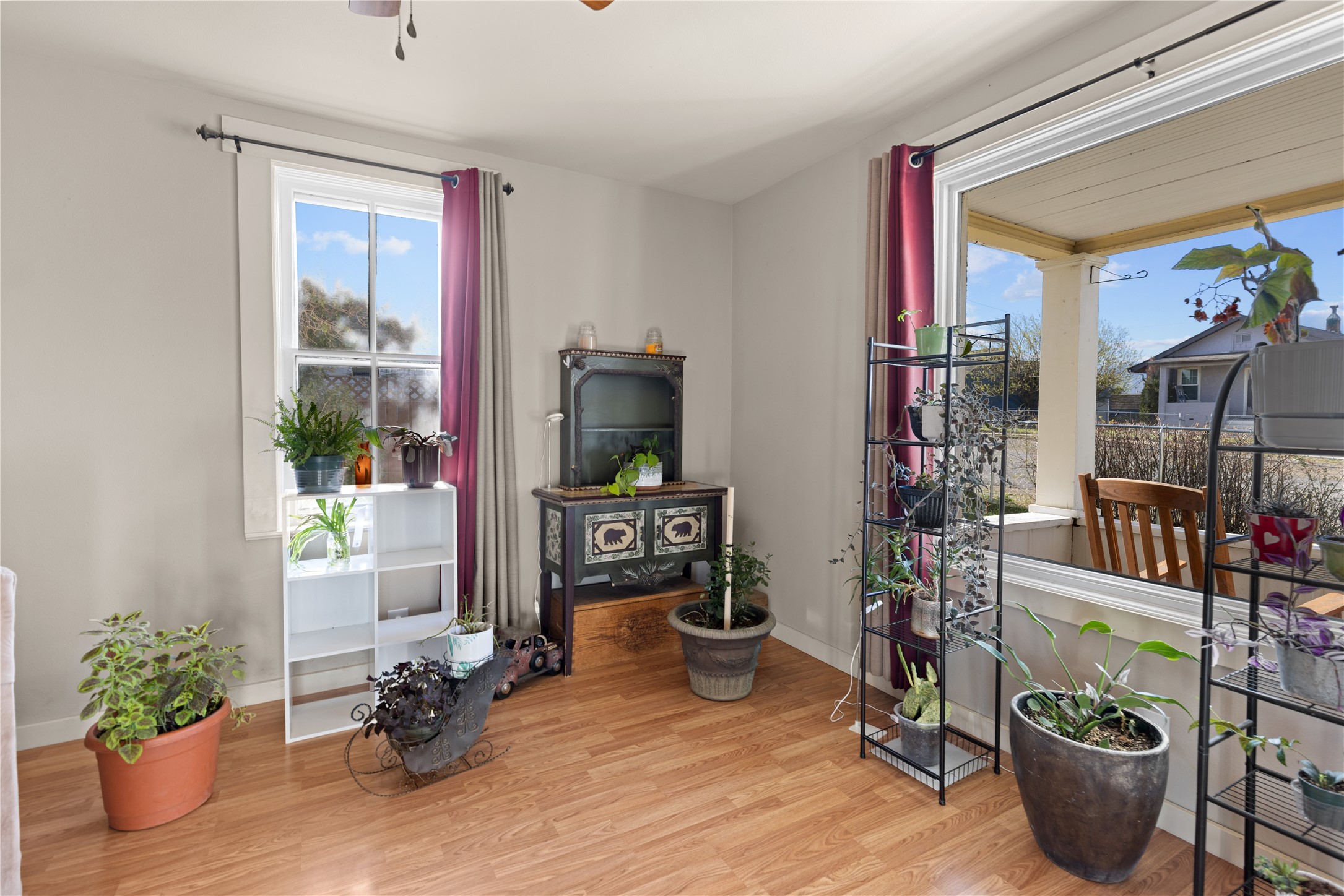 310 E Clark Street Property Photo 14