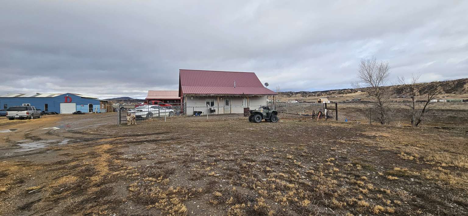 11221 Gate Road Property Photo 1