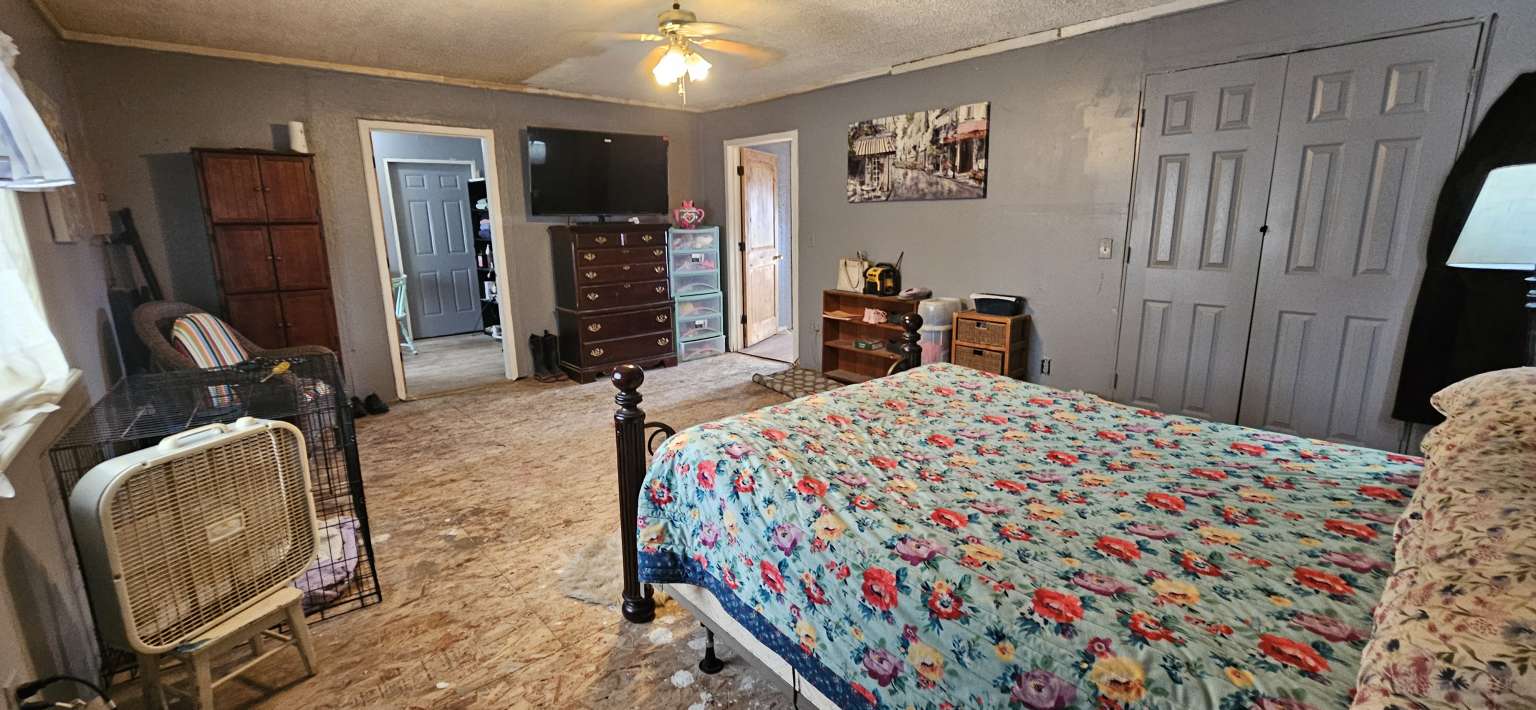 11221 Gate Road Property Photo 8