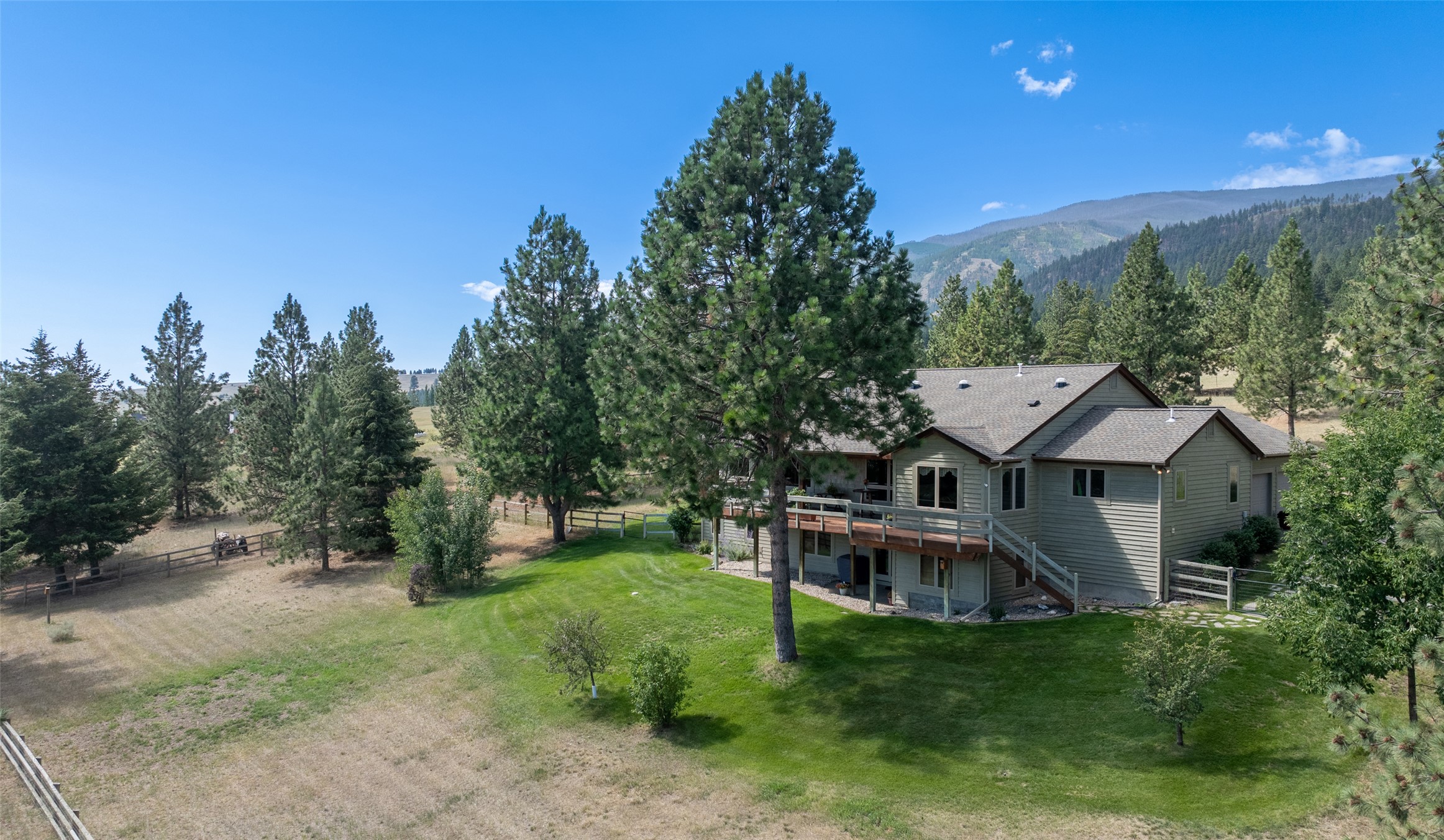 15940 Highland Drive Property Photo 2