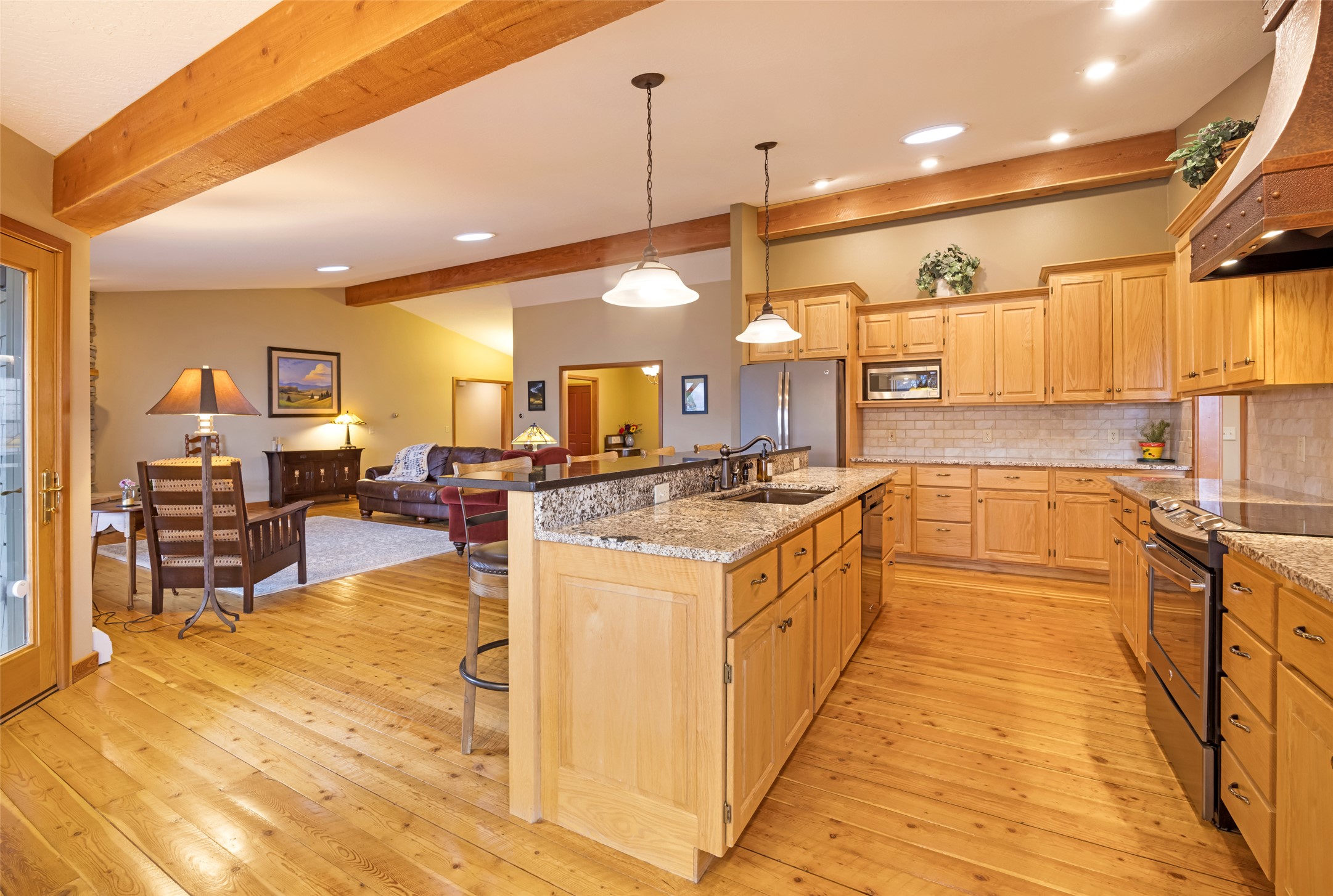 15940 Highland Drive Property Photo 14