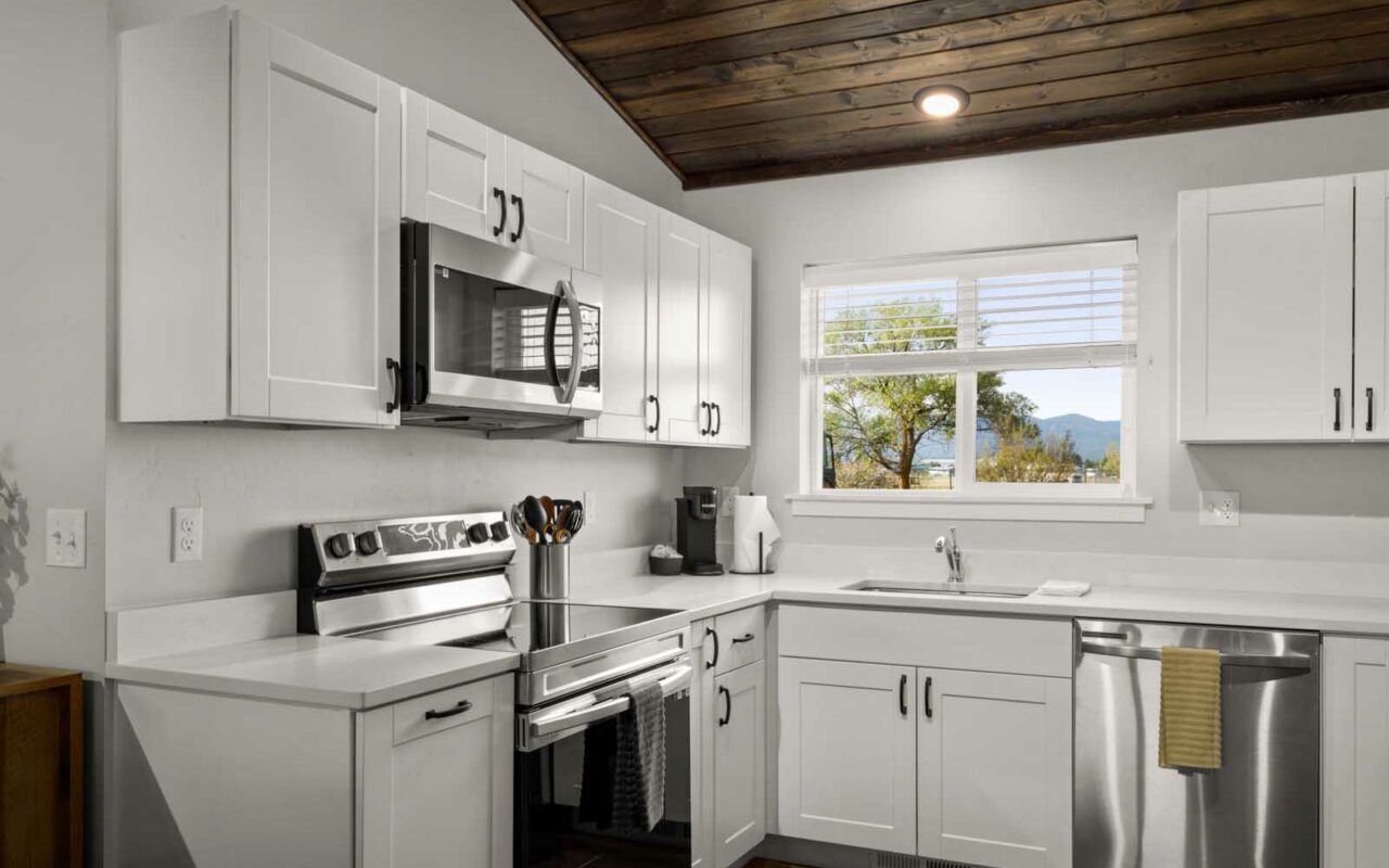 916 Jensen Road Property Photo 12