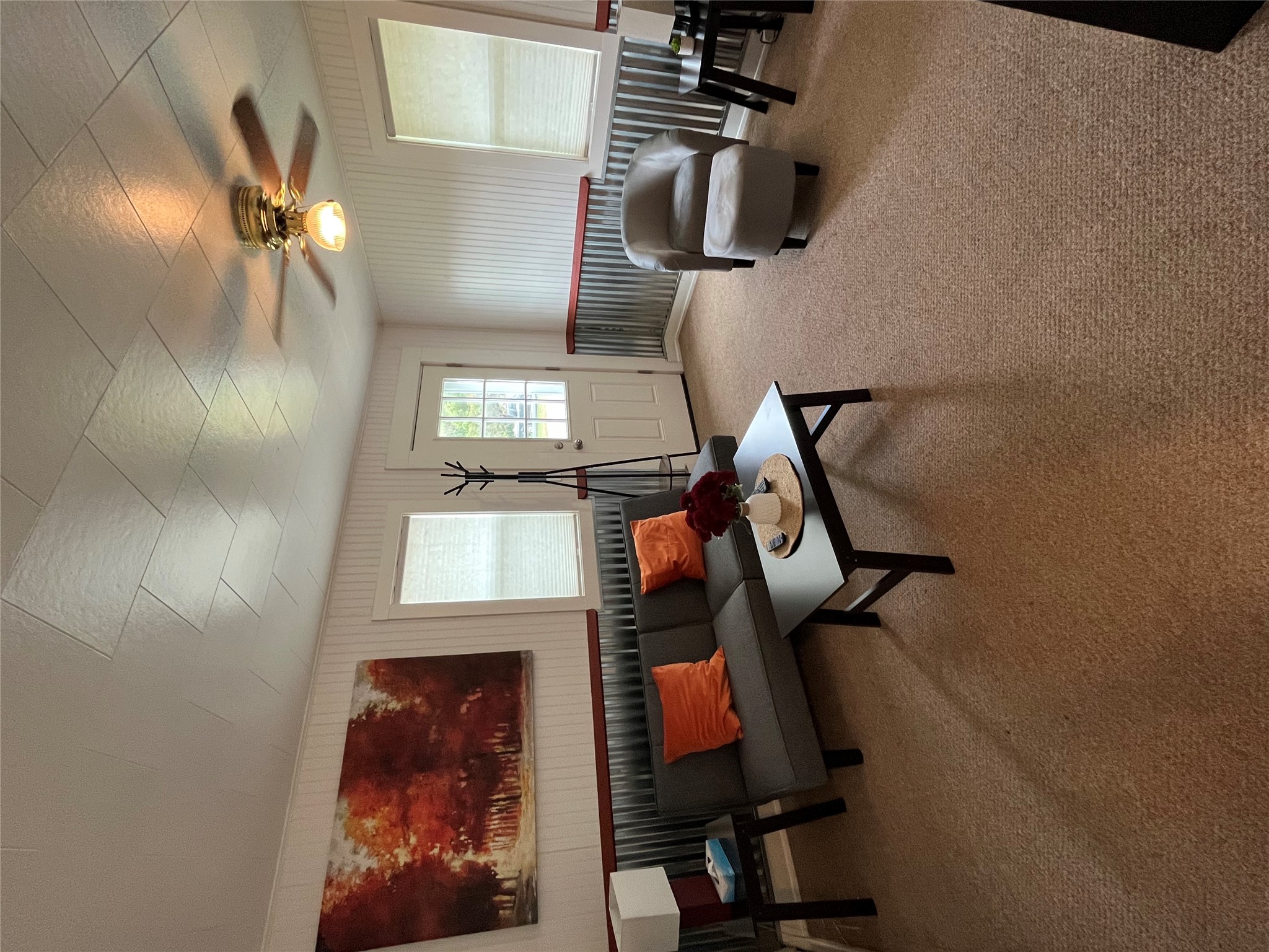 108 E Hickey Street Property Photo 3
