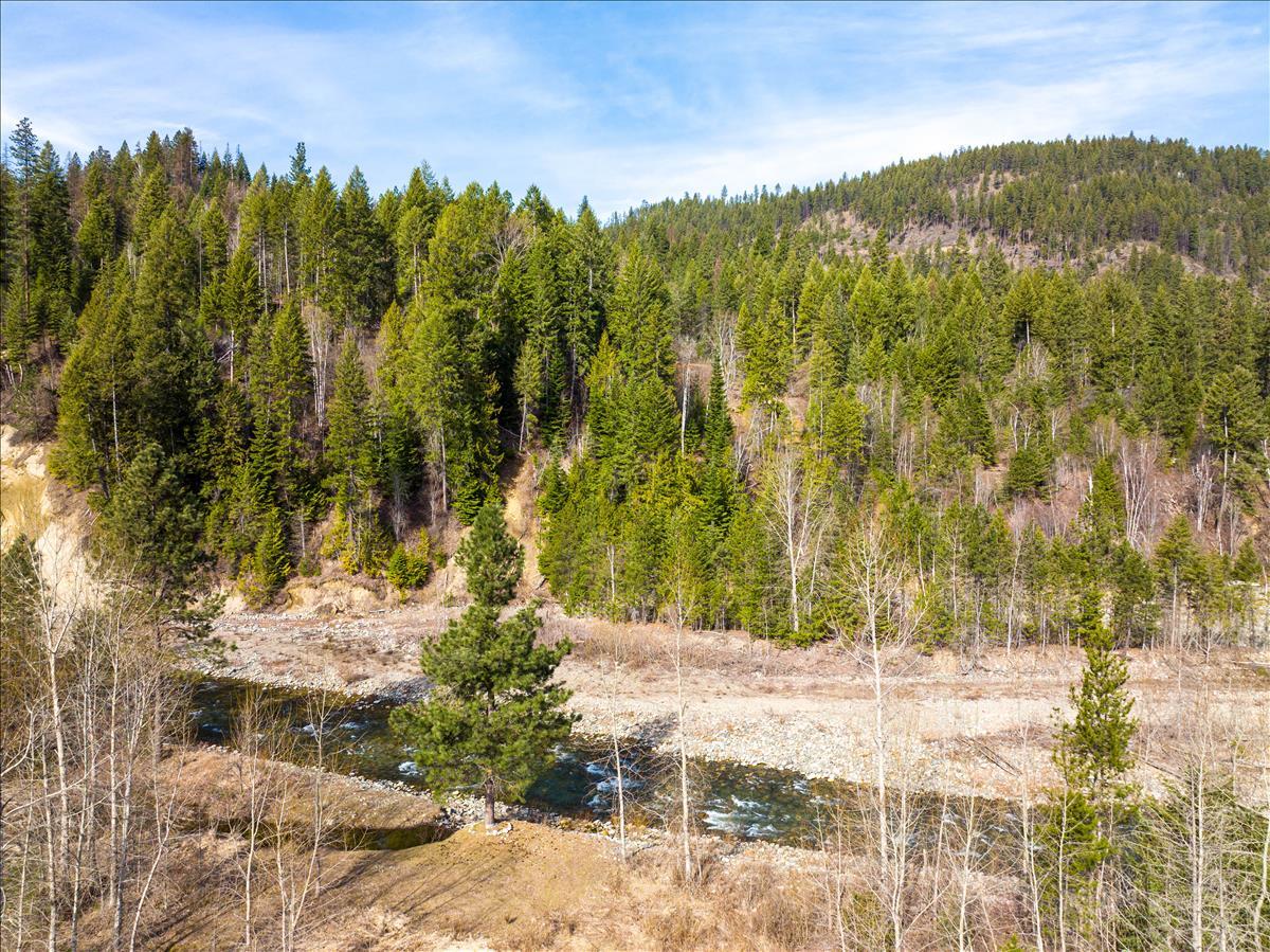 420 St Regis Road Property Photo 9
