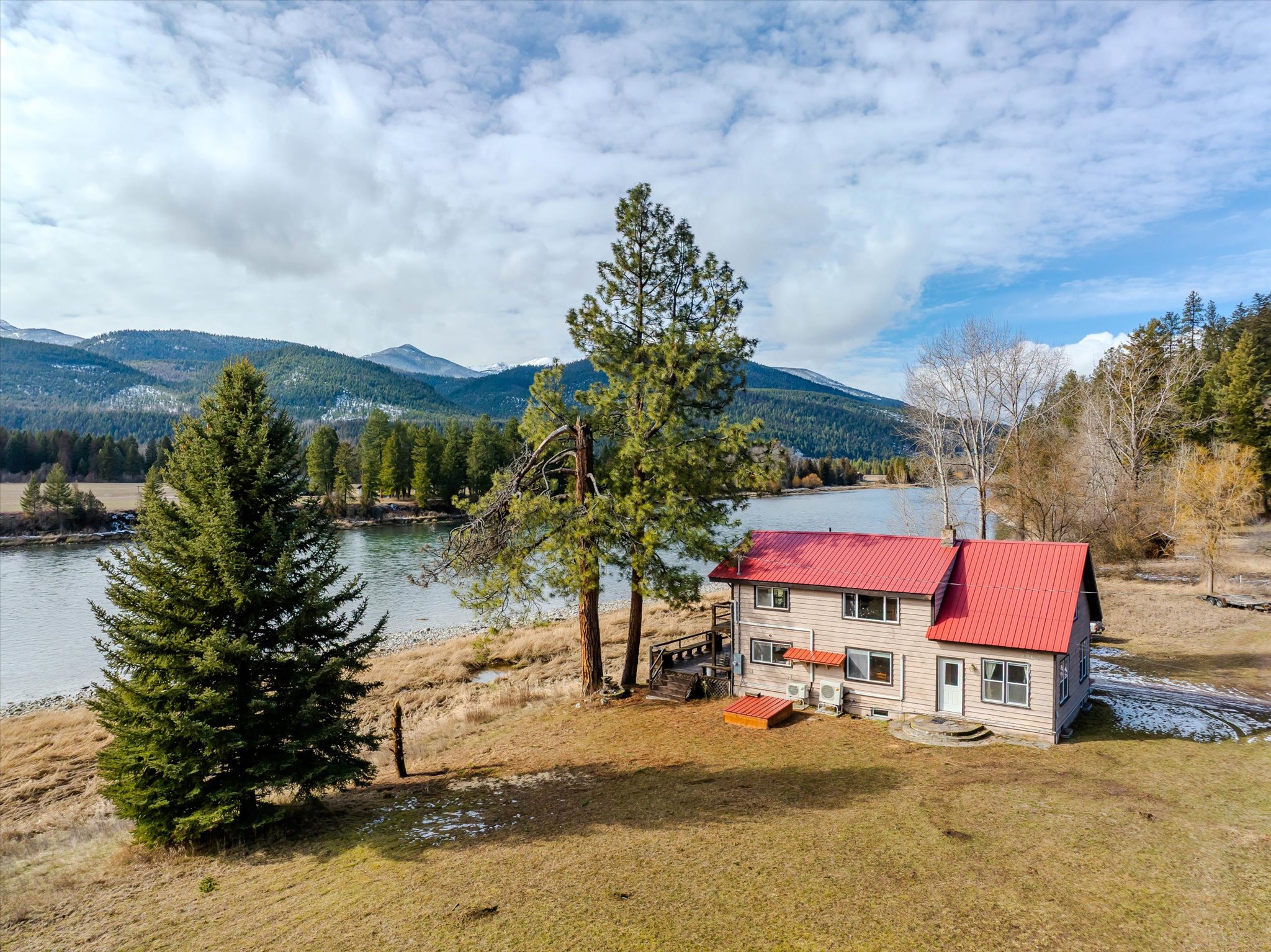 1165 Kootenai River Road Property Photo 7