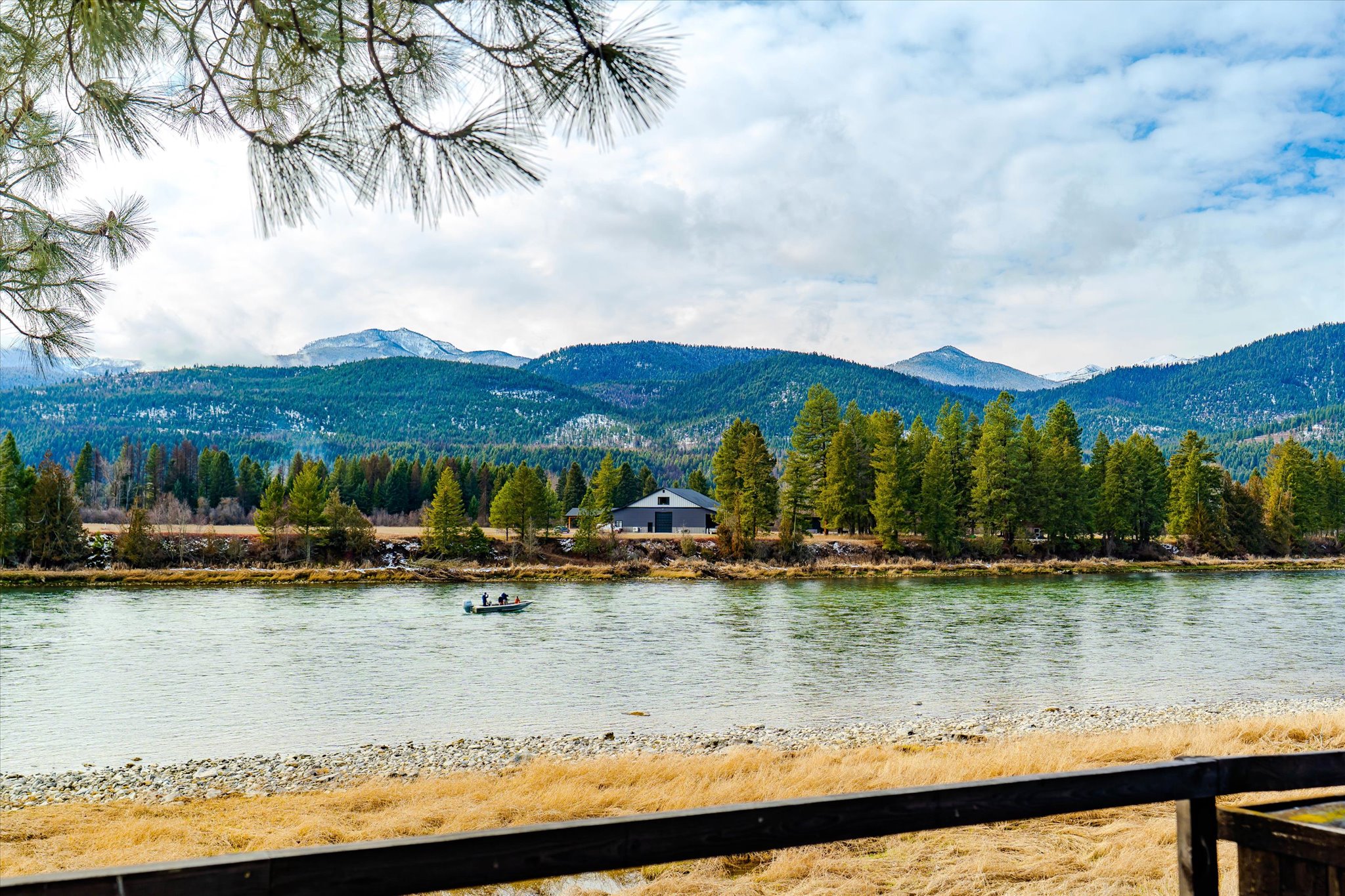 1165 Kootenai River Road Property Photo 11
