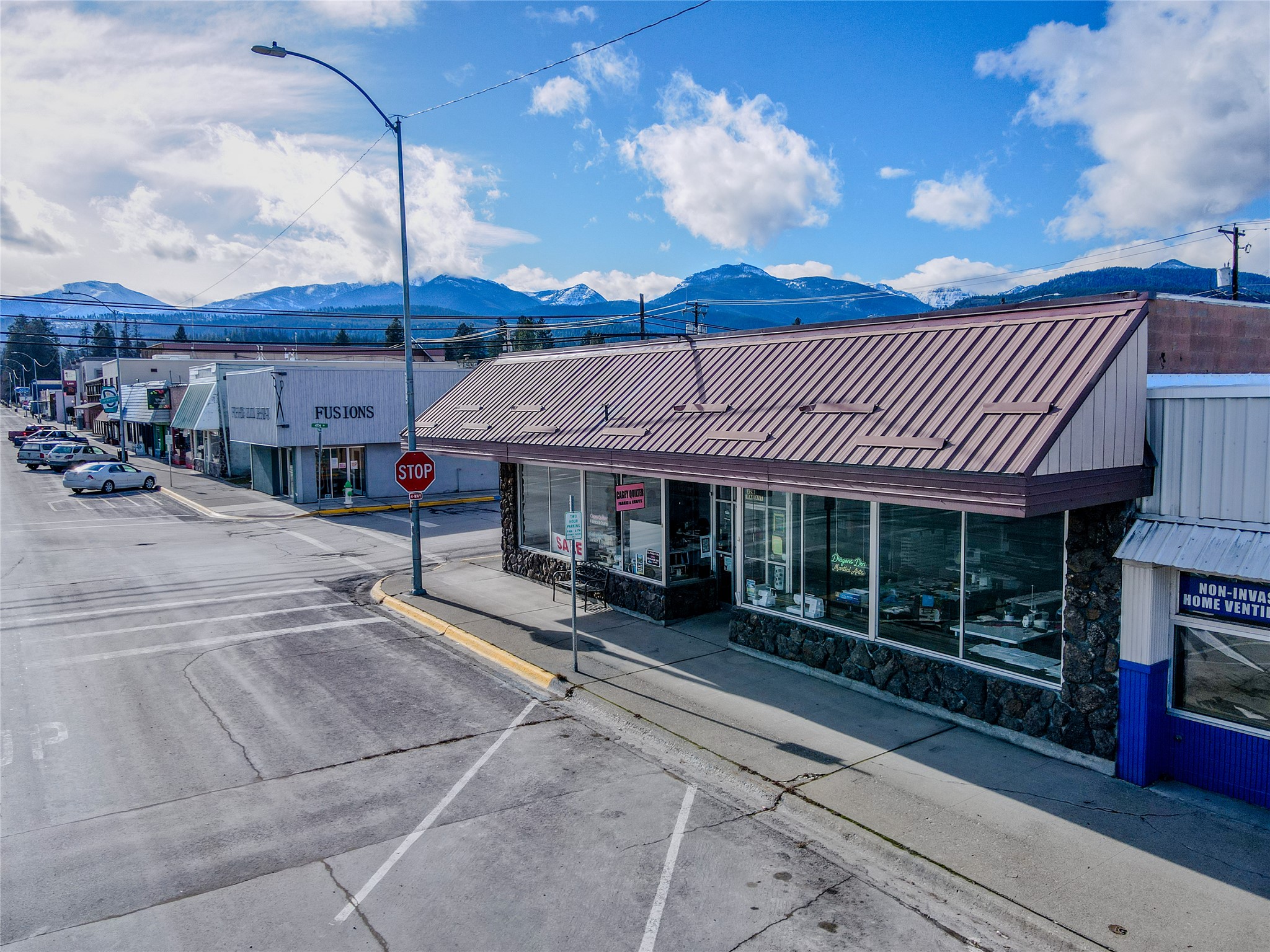 320 Mineral Avenue Property Photo 2