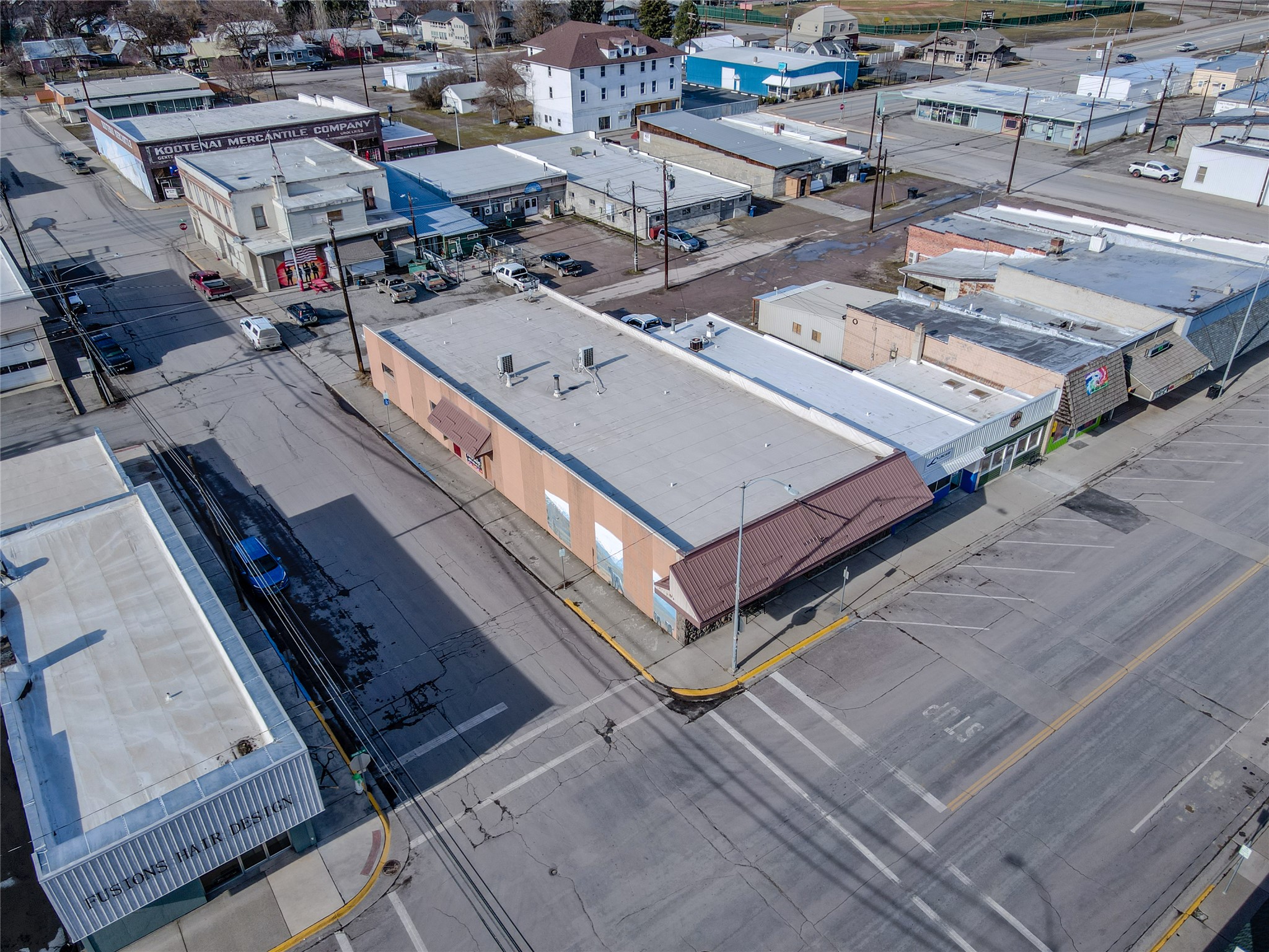 320 Mineral Avenue Property Photo 6
