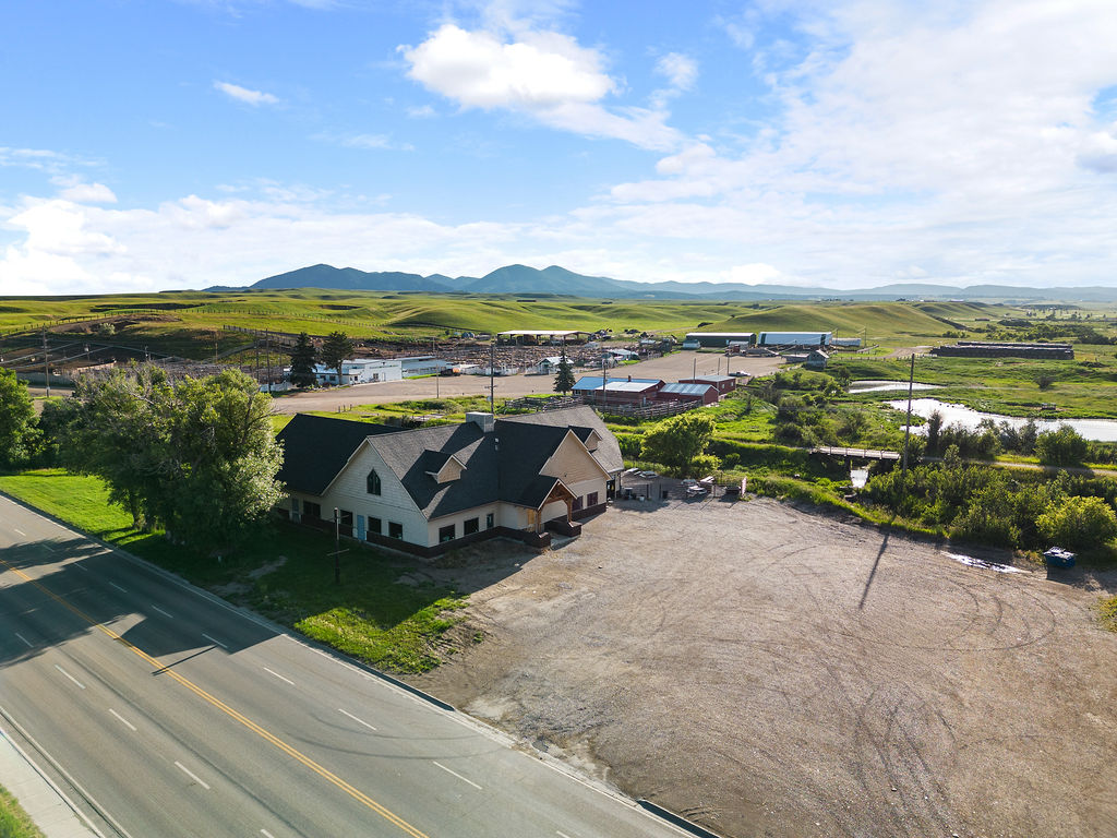 610 Us Hwy 191 Property Photo 46